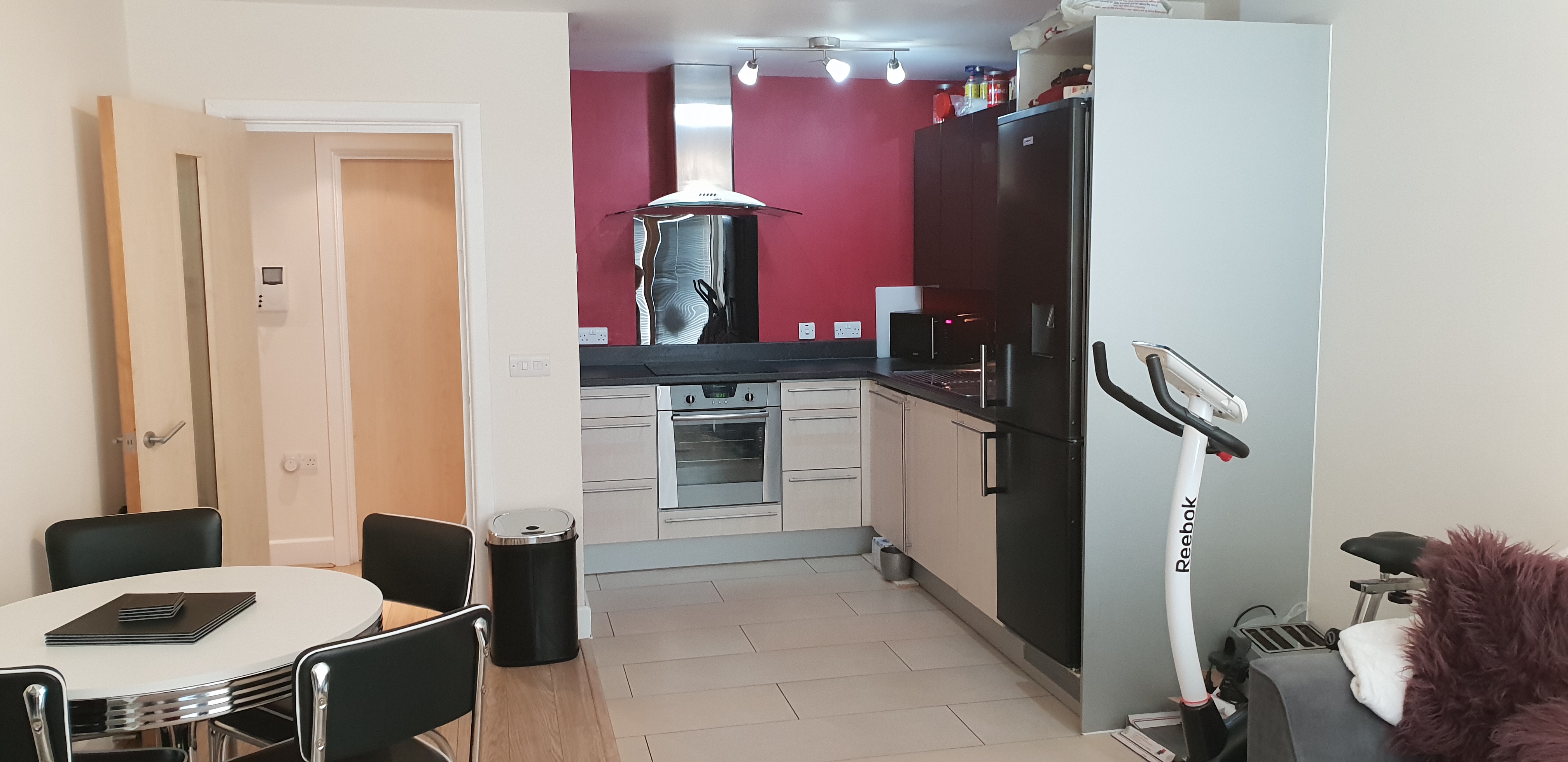 1 Bedroom Flat For Sale Located Tw3 3nx