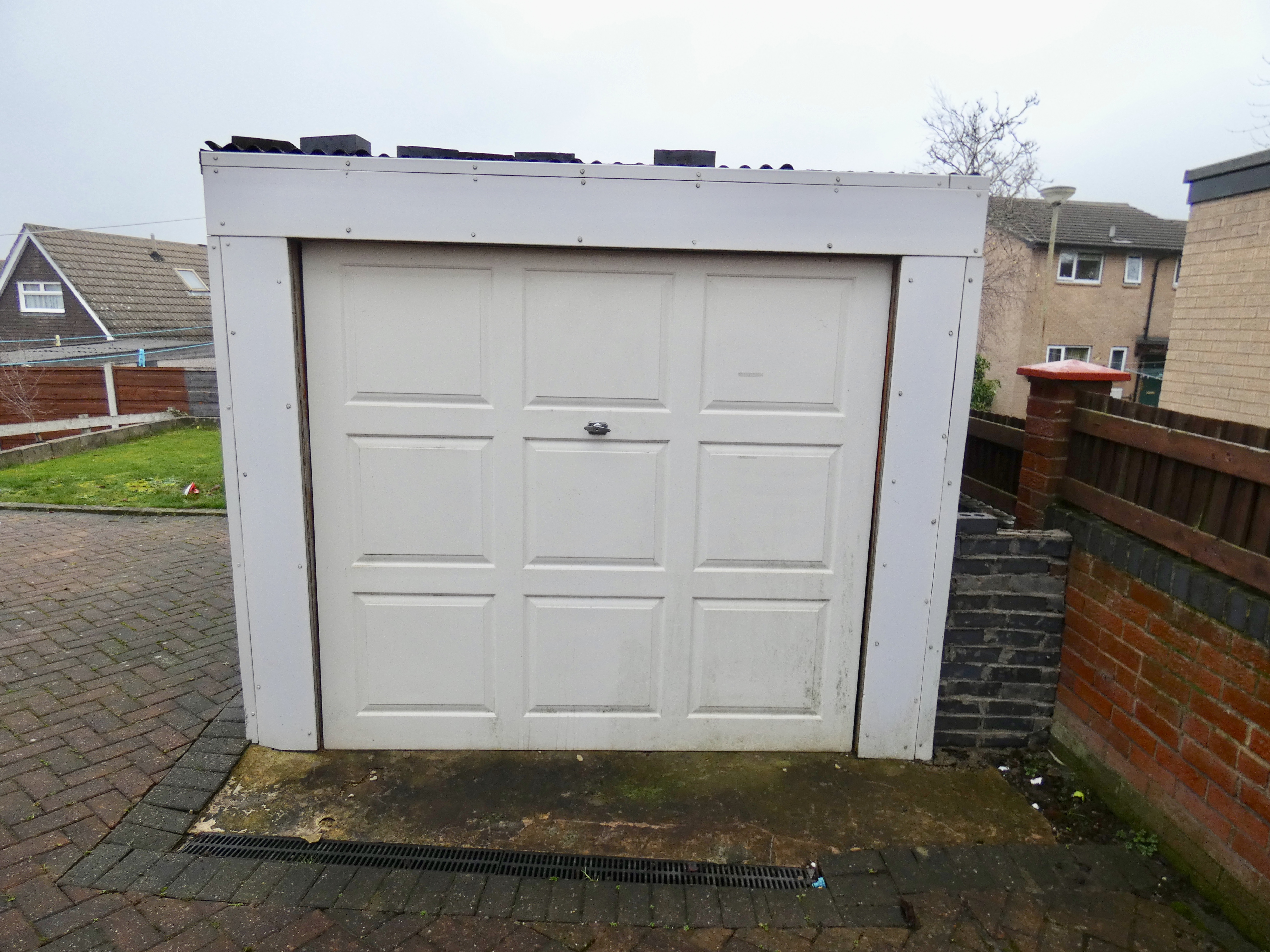 3 Bedroom Semi Detached House For Sale Located Hd2 1lf