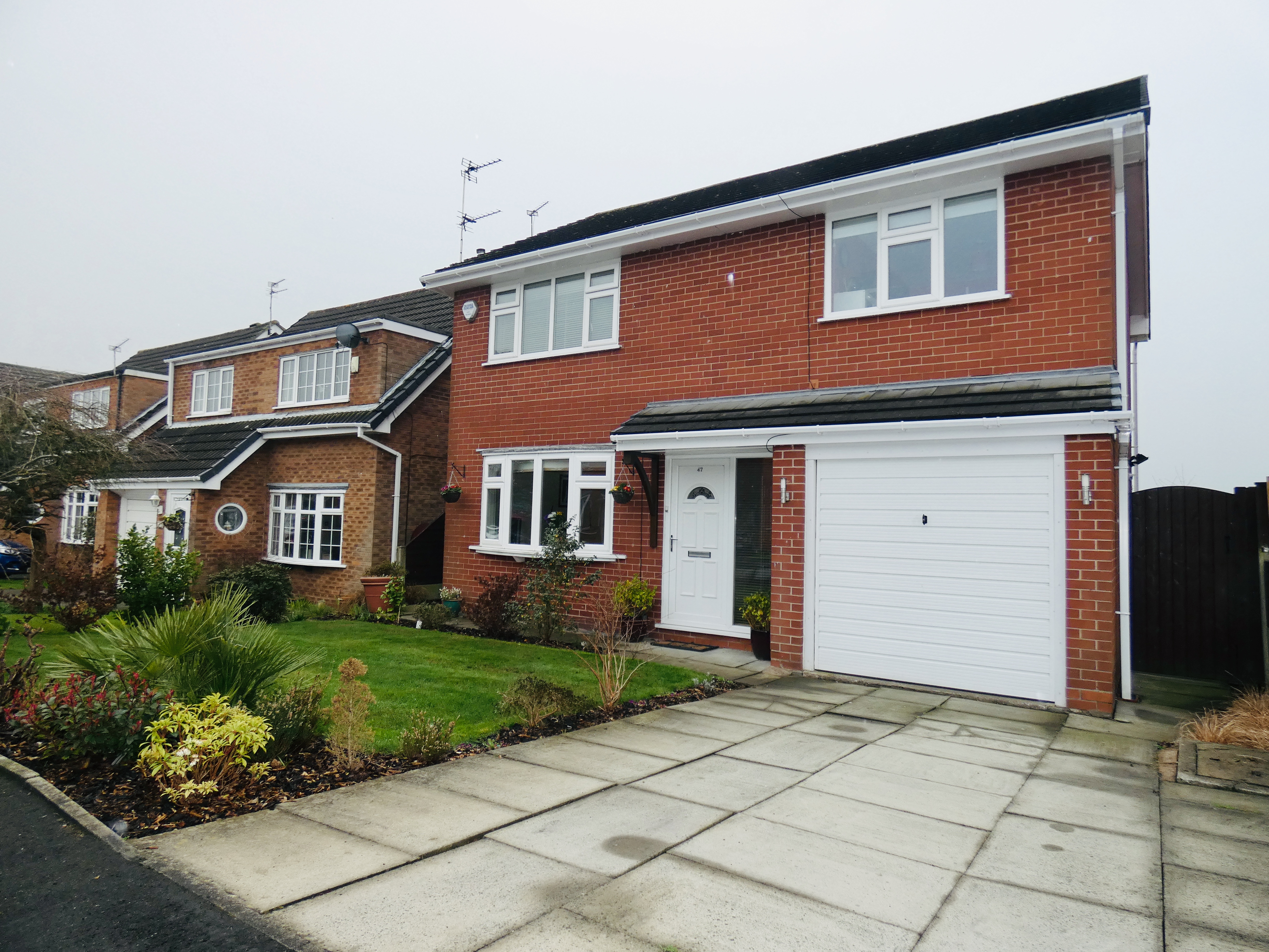 4 bedroom Detached House Vicars Hall Gardens, M28 Property Search