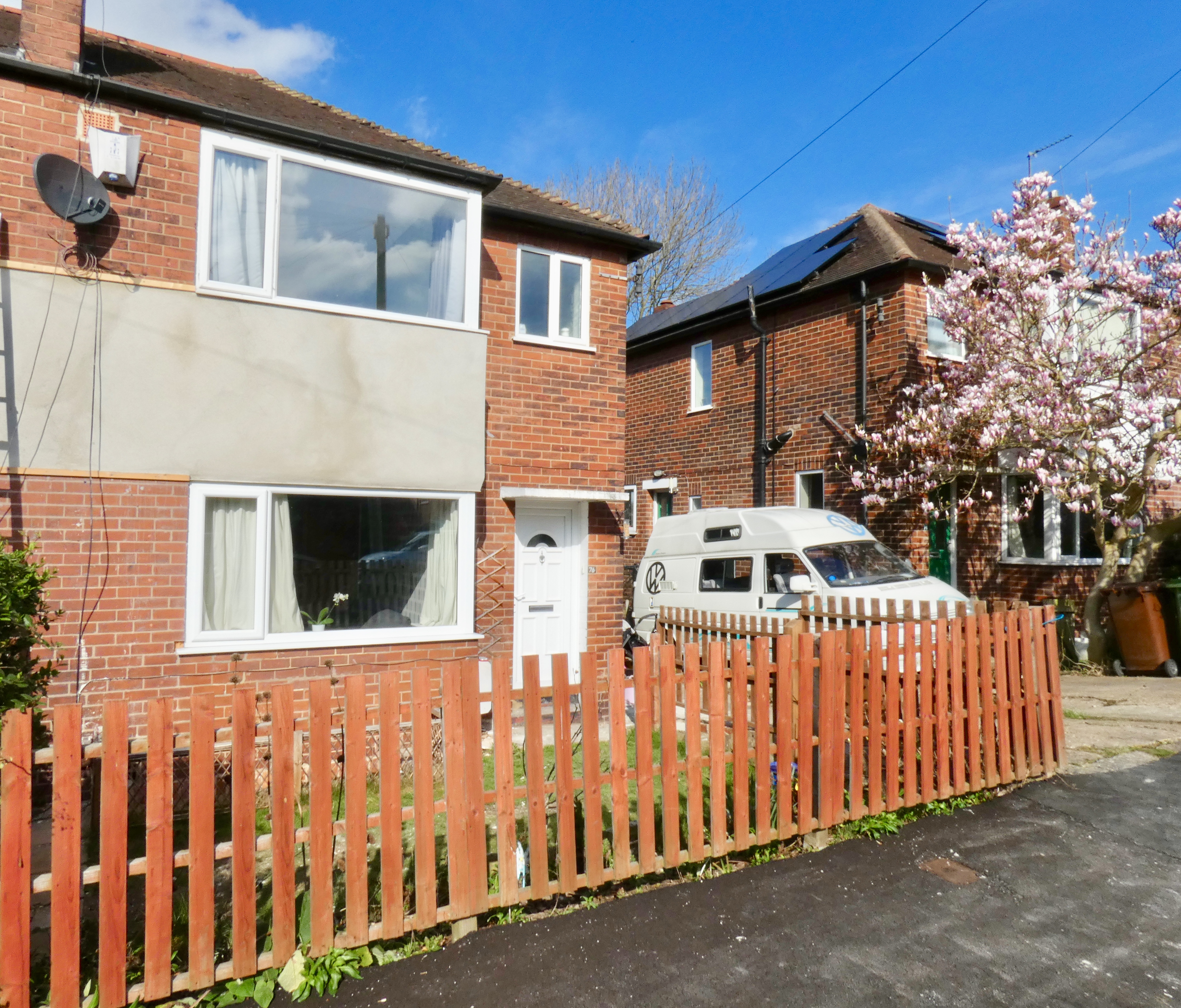 3 bedroom Semidetached House Castle Grove Avenue, LS6 Property