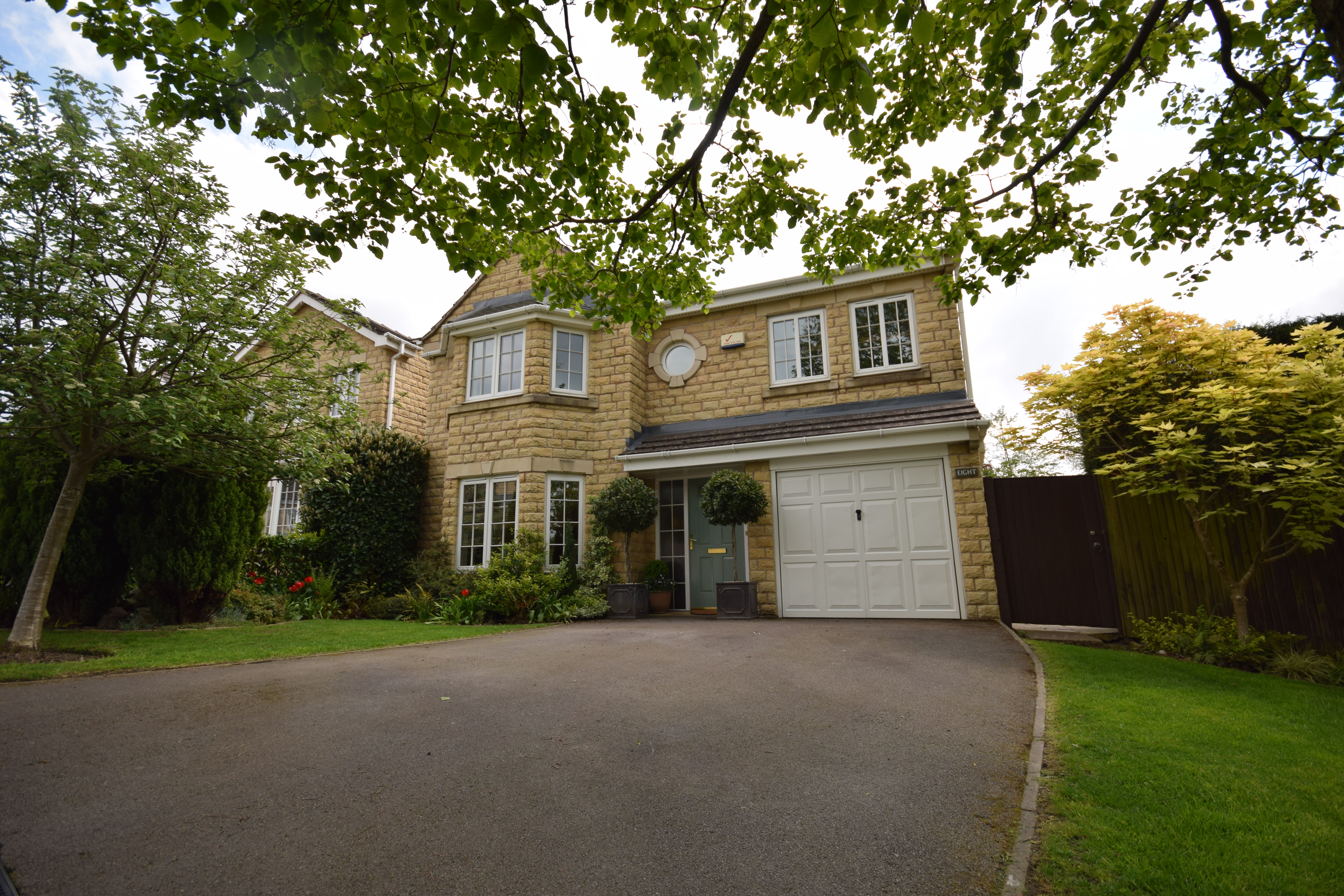 4 bedroom Detached House Hurst Crescent, SK13 Property Search Strike