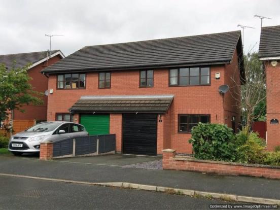 3 bedroom Semidetached House Sandhurst Avenue, CW2 Property Search