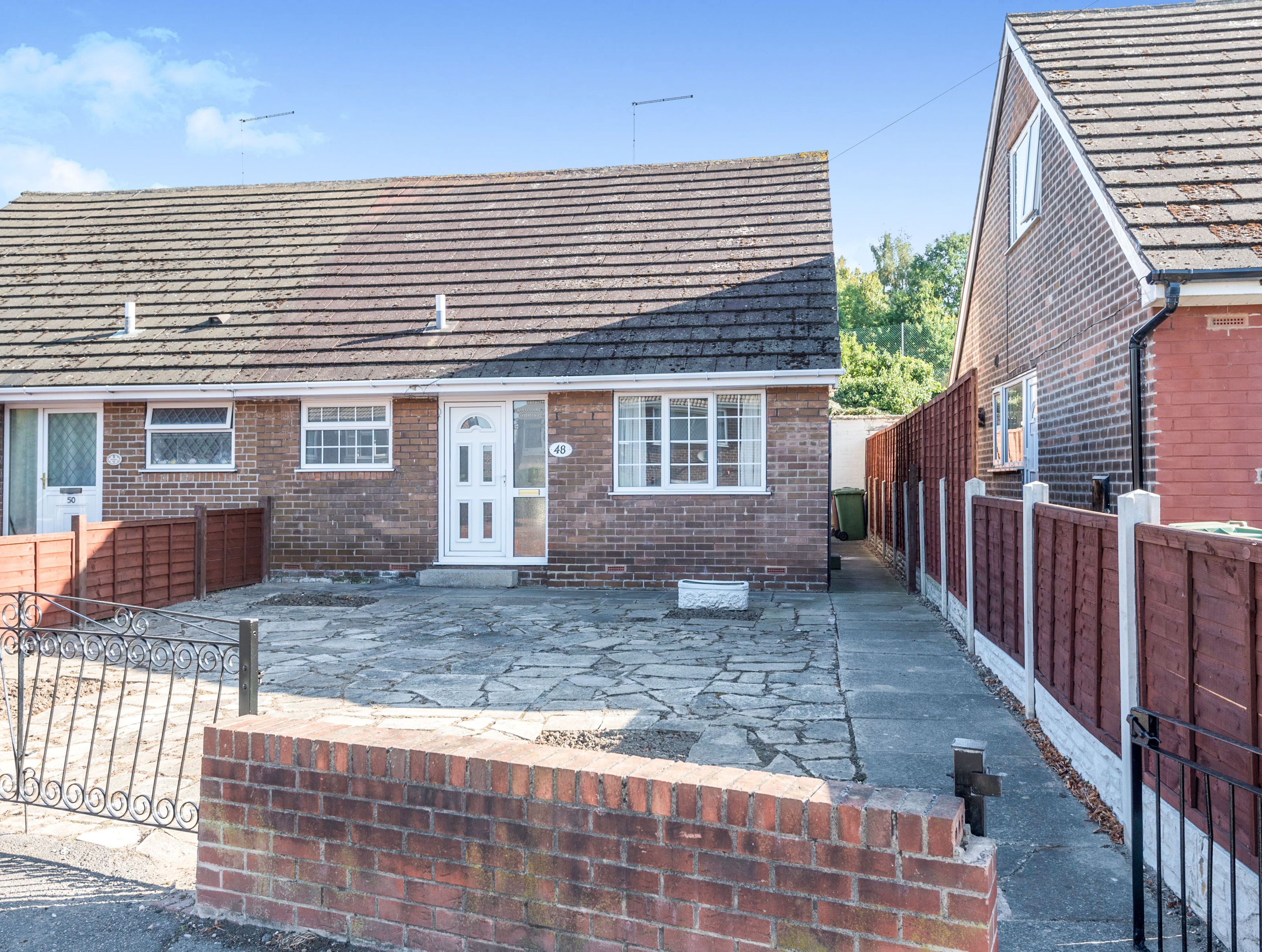 3 bedroom Semidetached House Northfield drive, WF8 Property Search