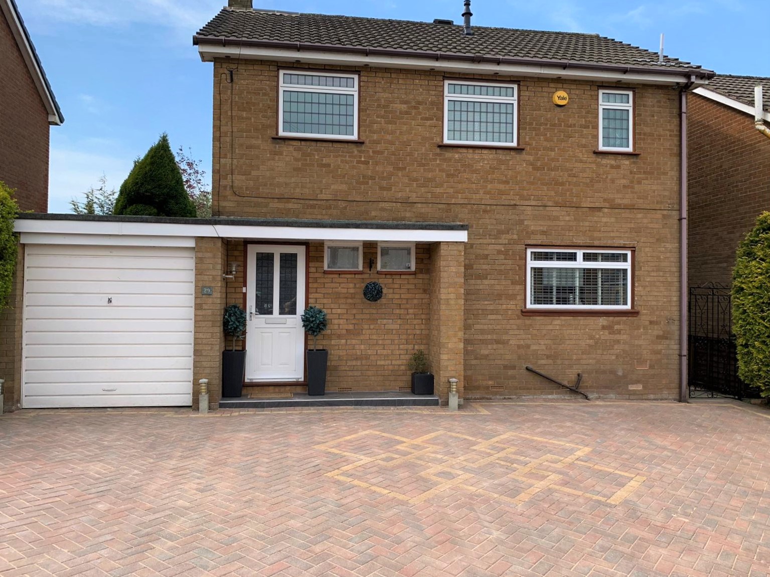 3 bedroom Detached House Clitheroe Drive, BL8 Property Search Strike