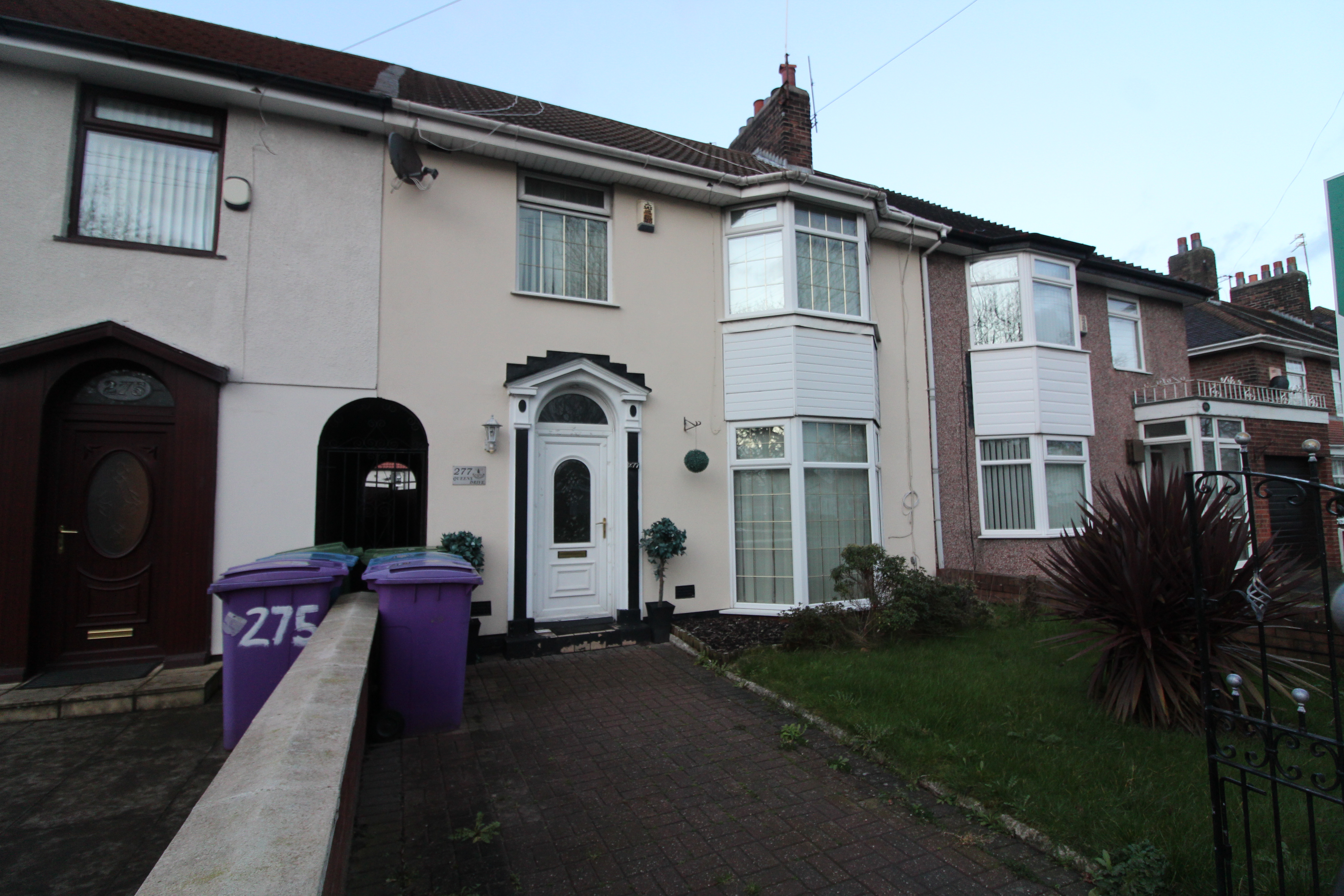 3 bedroom Terraced House Queens Drive, L4 Property Search Strike