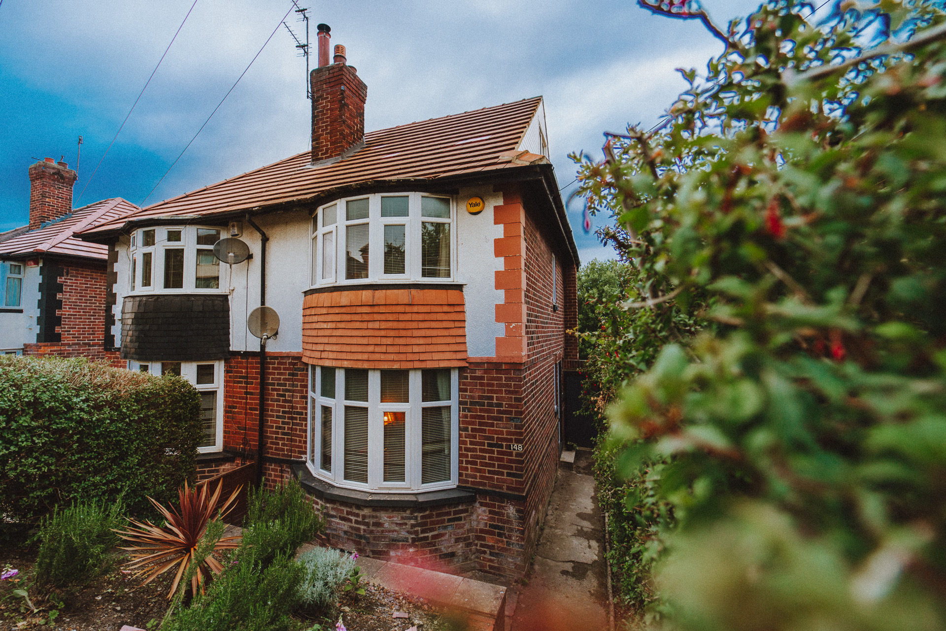 3 bedroom Semidetached House Green Hill Road, LS13 Property Search
