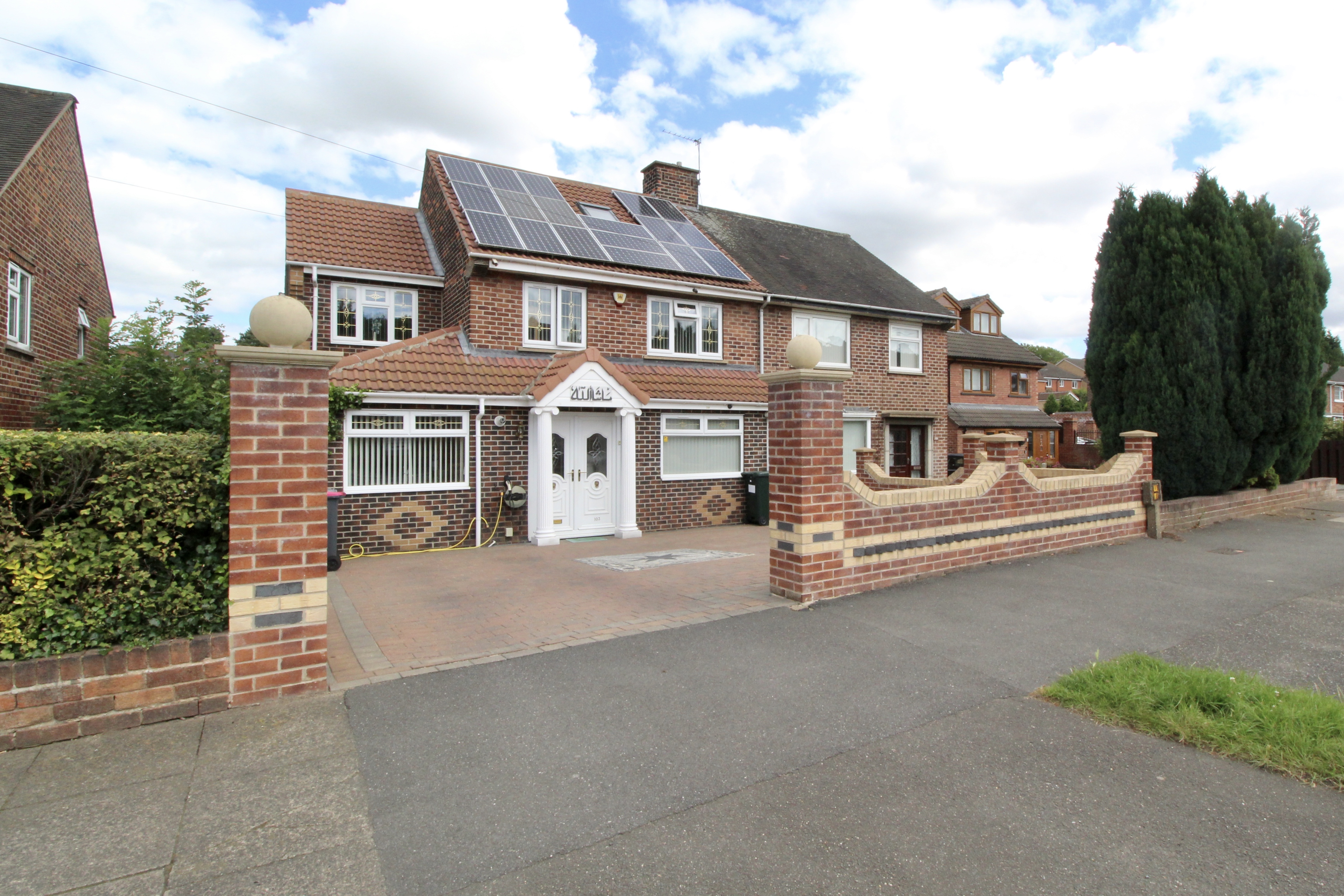 5 bedroom Semidetached House Broom Valley Road, S60 Property