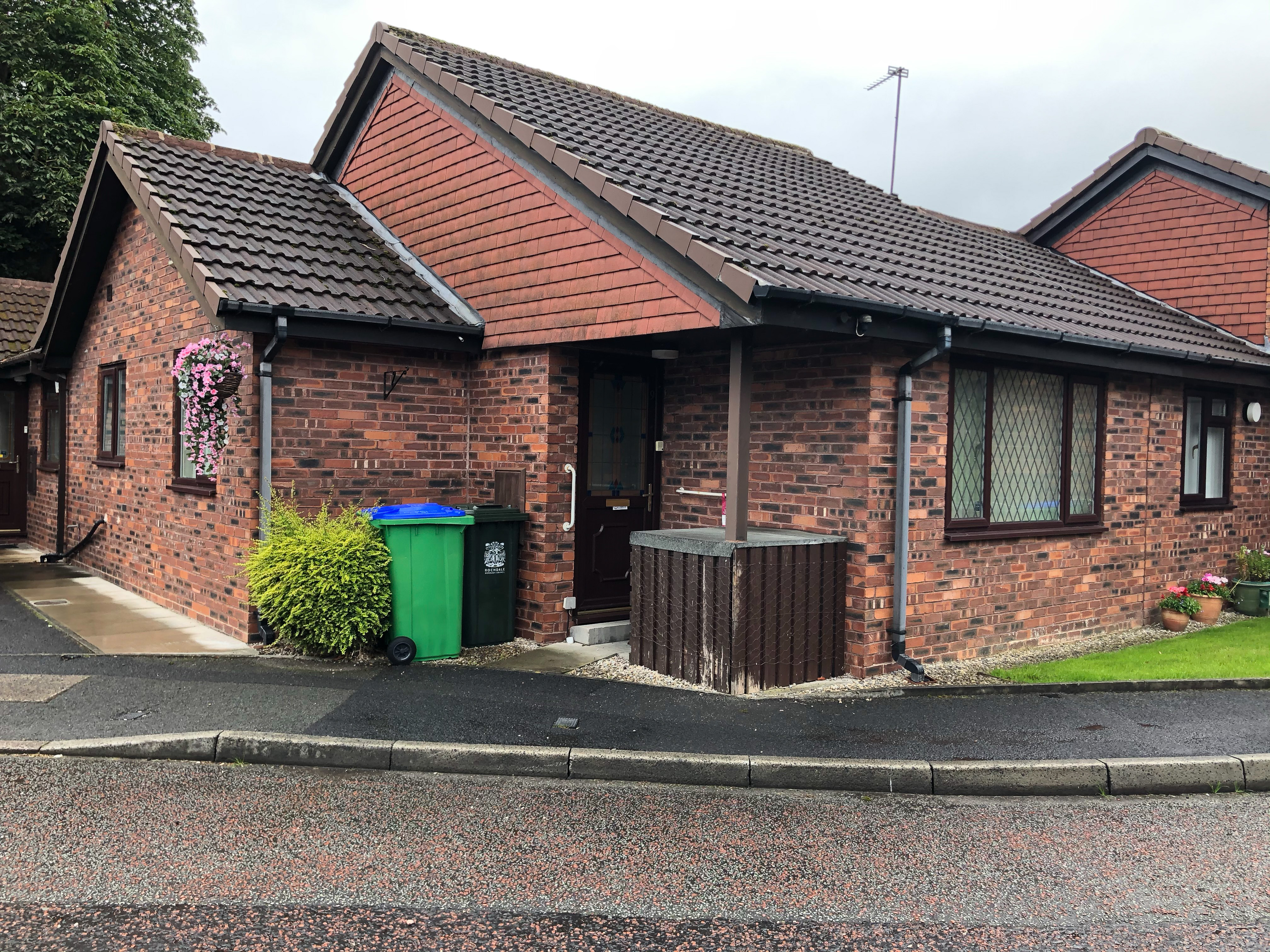 2 bedroom Bungalow Mulberry Close, OL11 Property Search Strike