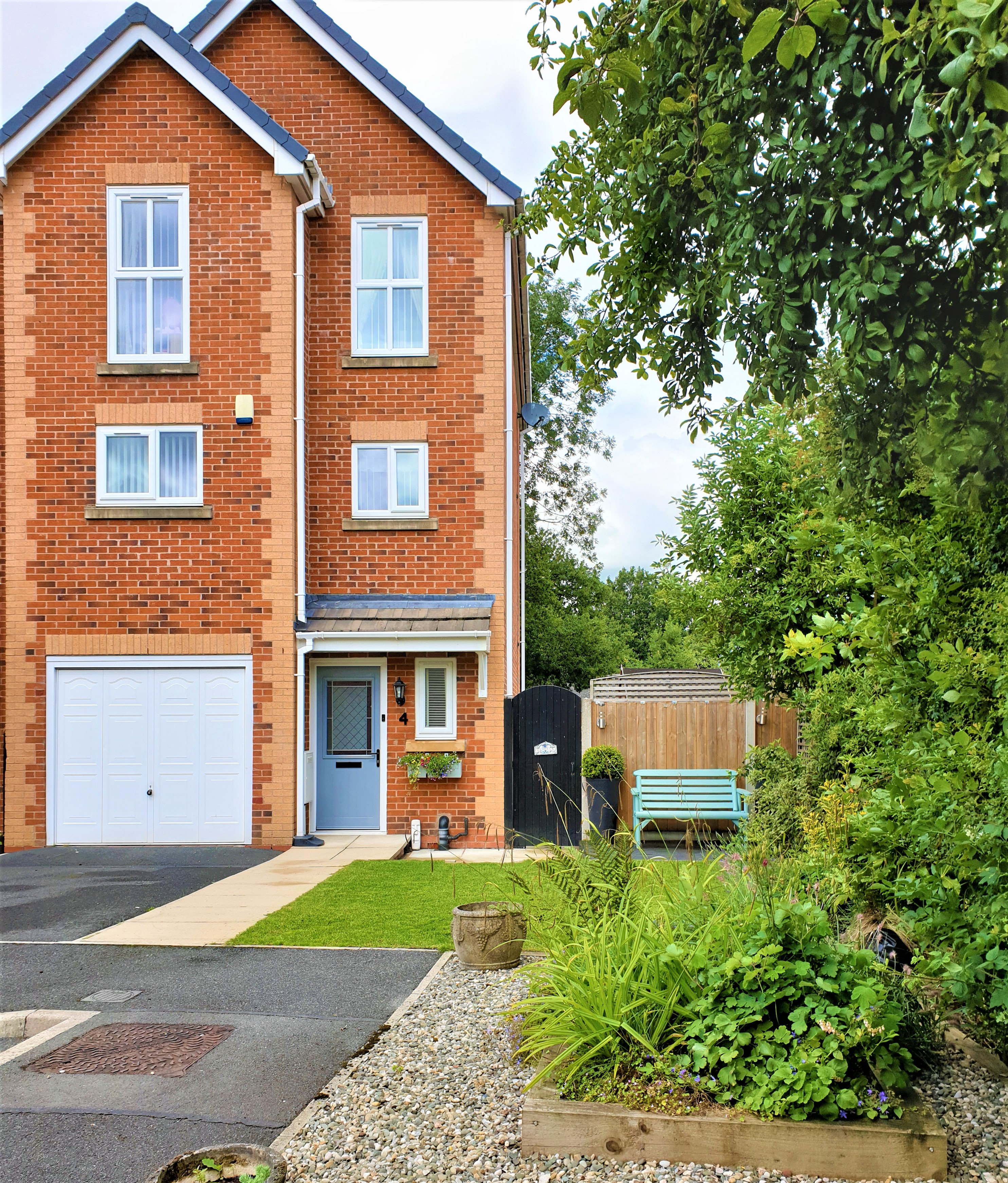 3 bedroom Terraced House Church Walk Gardens, PR2 Property Search