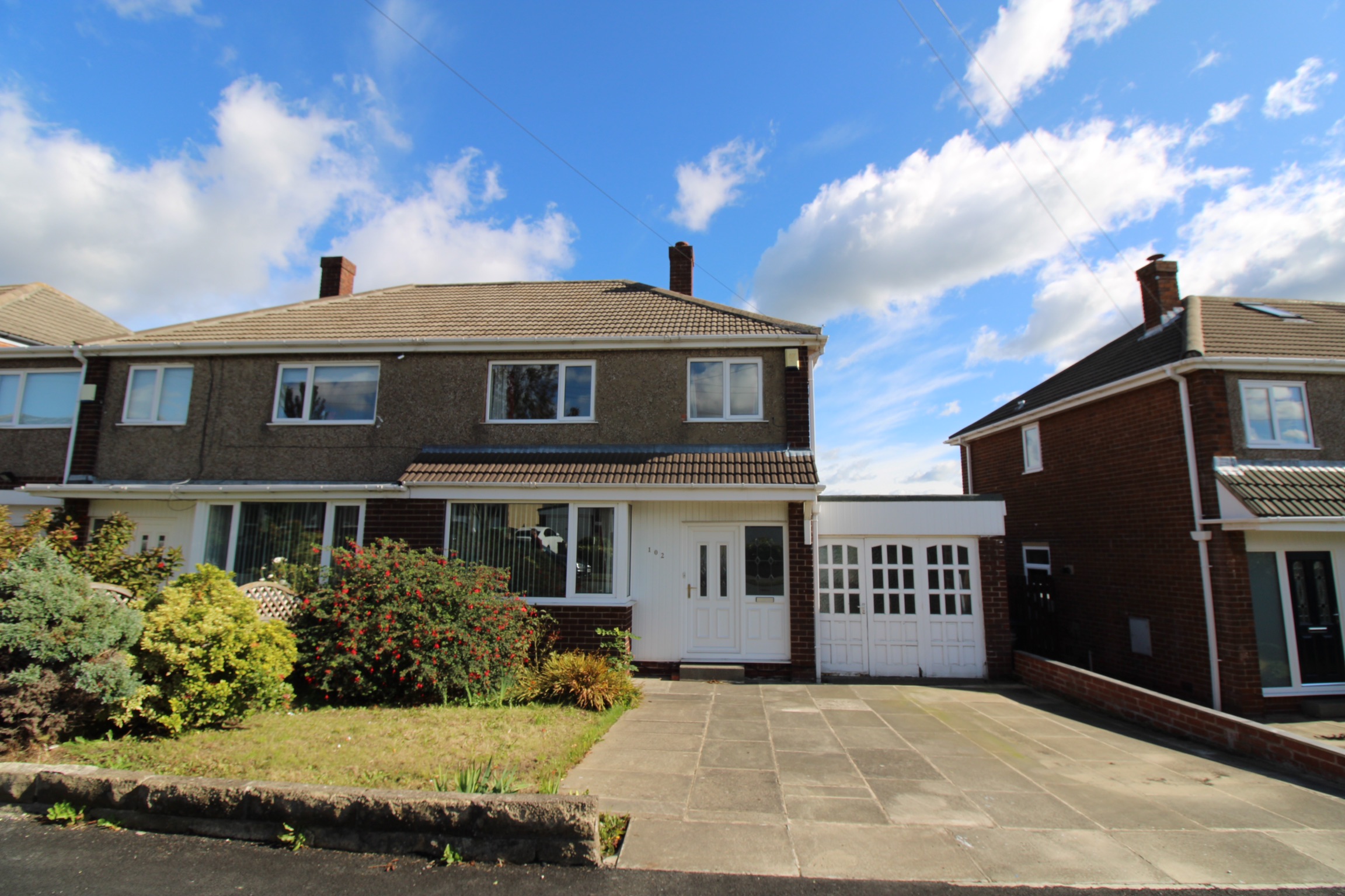 3 bedroom Semidetached House Coniston Avenue, HD5 Property Search