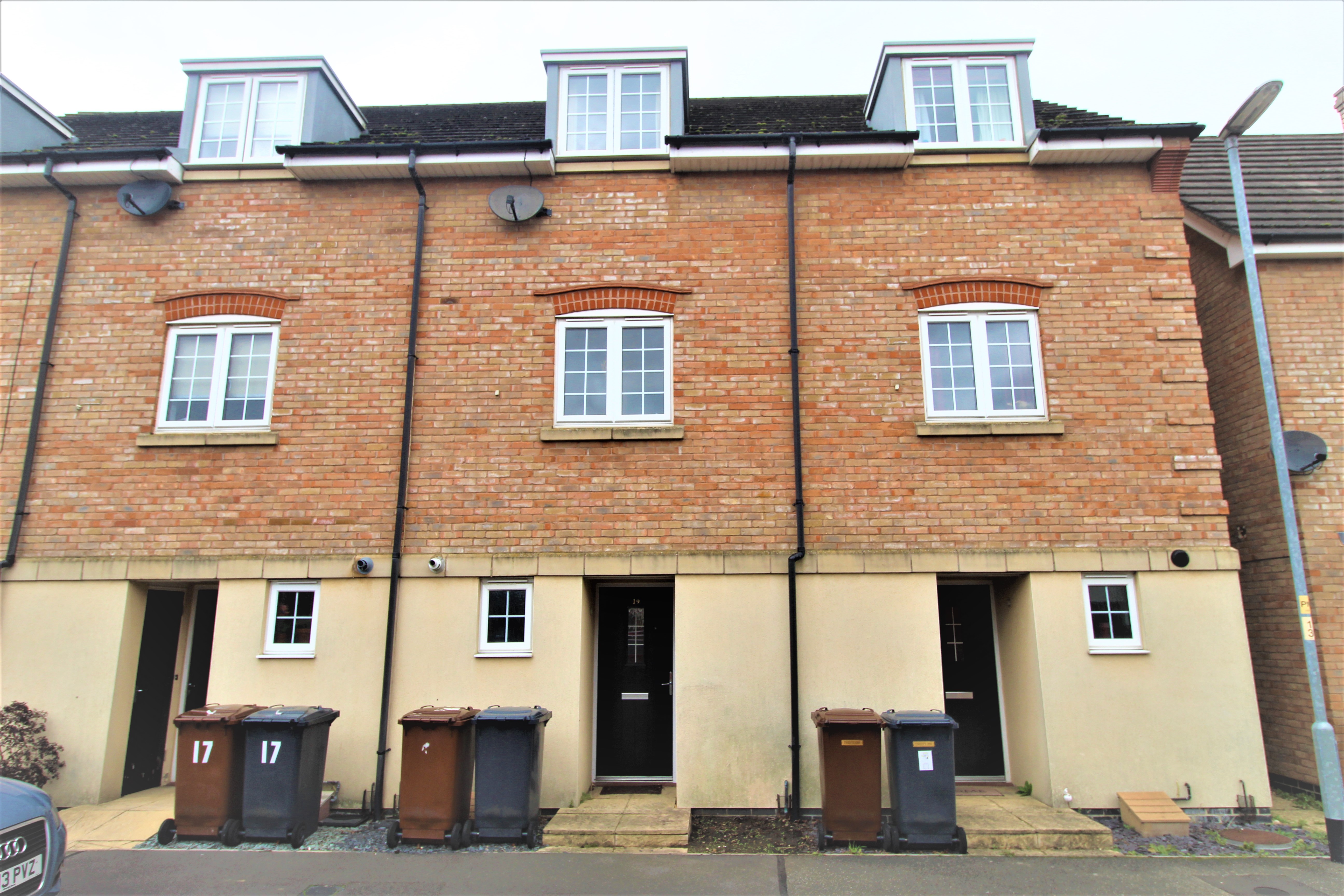 3 bedroom Terraced House Gabriel Crescent, LN2 Property Search Strike