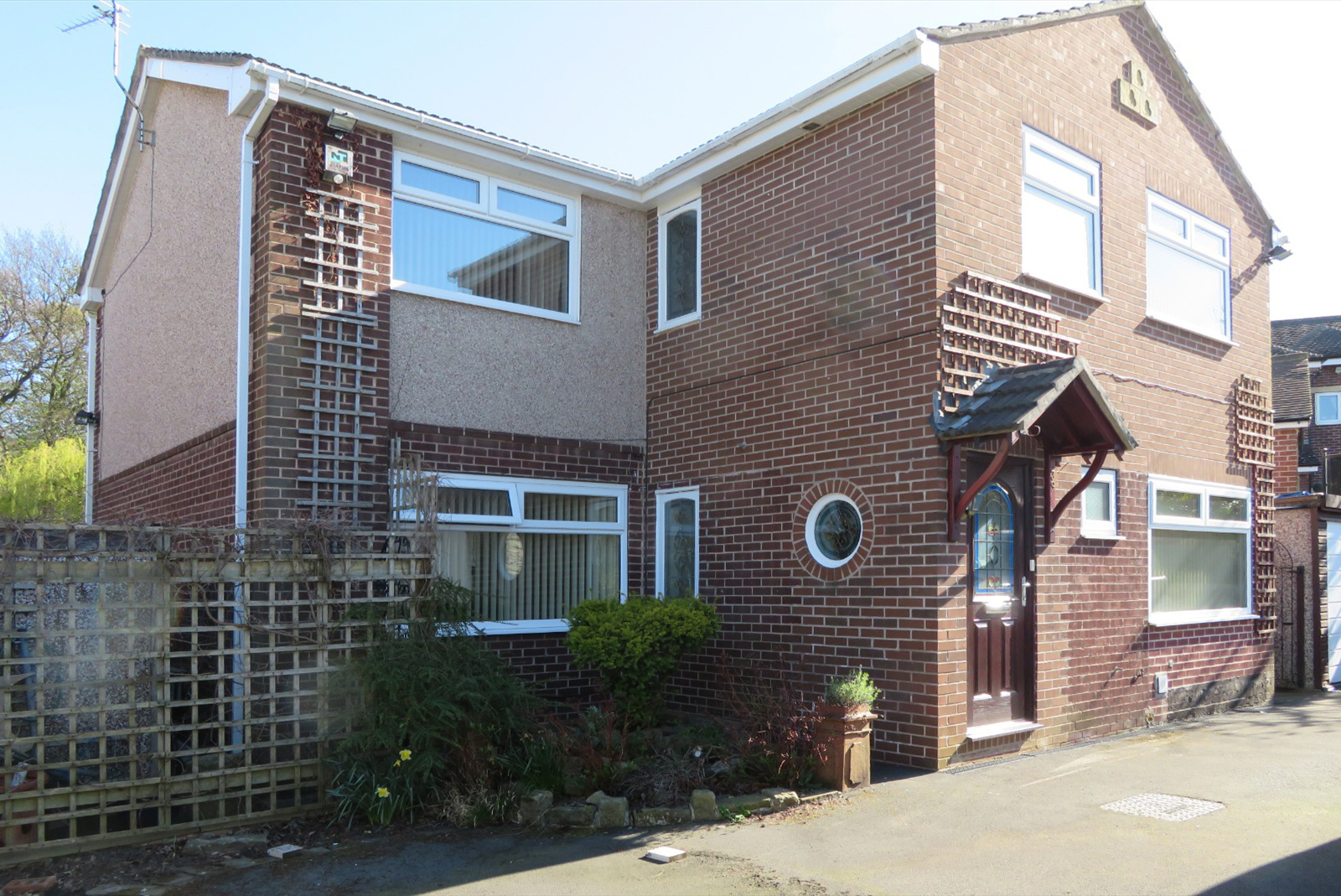 5 bedroom Detached House Greenhead Lane, HD5 Property Search Strike