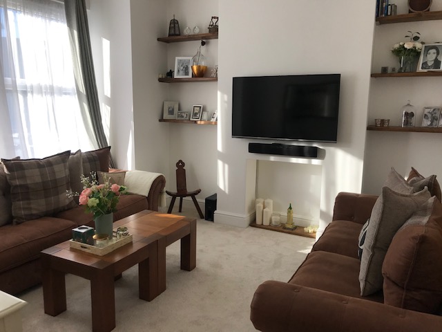 3 bedroom Flat Drayton Road, NW10 Property Search Strike