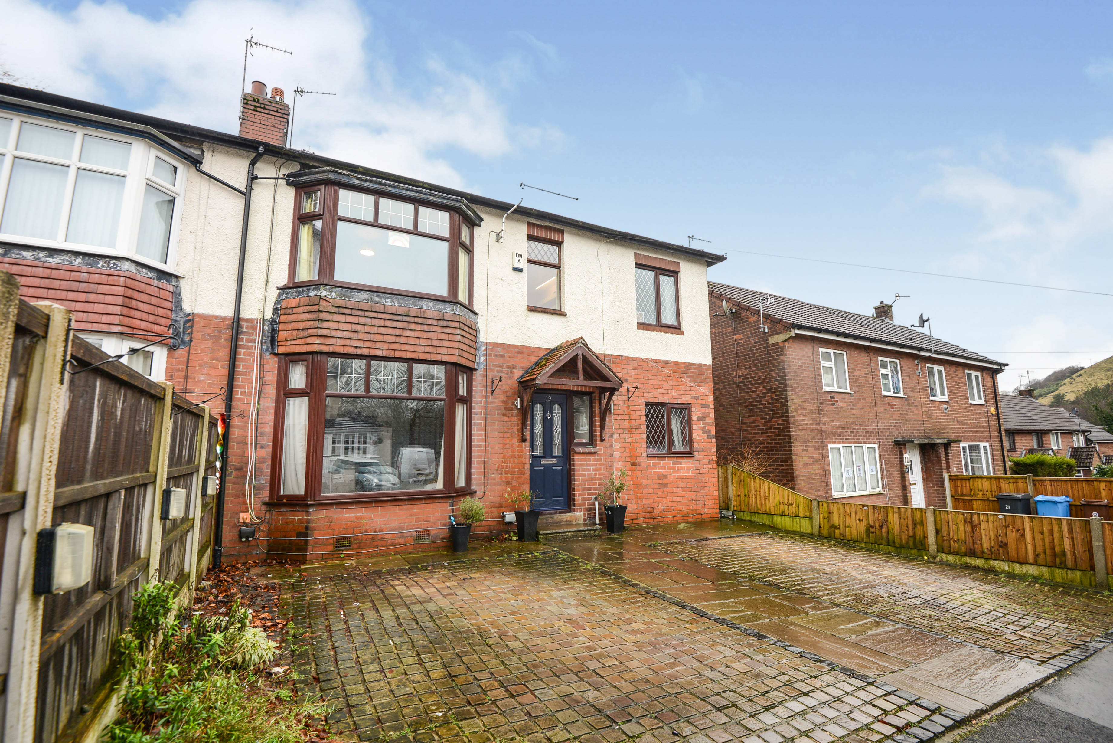 5 bedroom Semidetached House Beech Avenue, OL3 Property Search