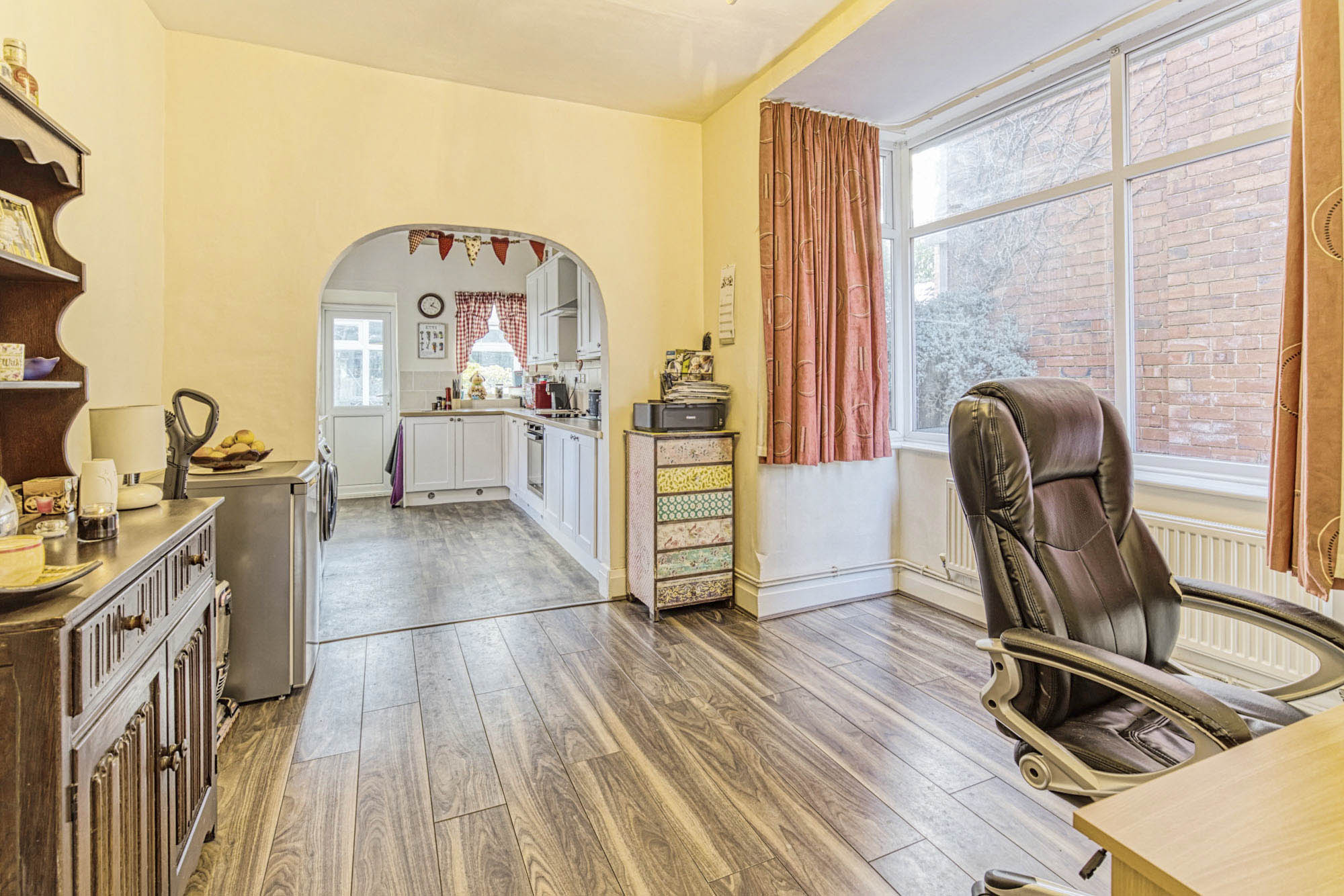 4 bedroom Semidetached House Weelsby Road, DN32 Strike