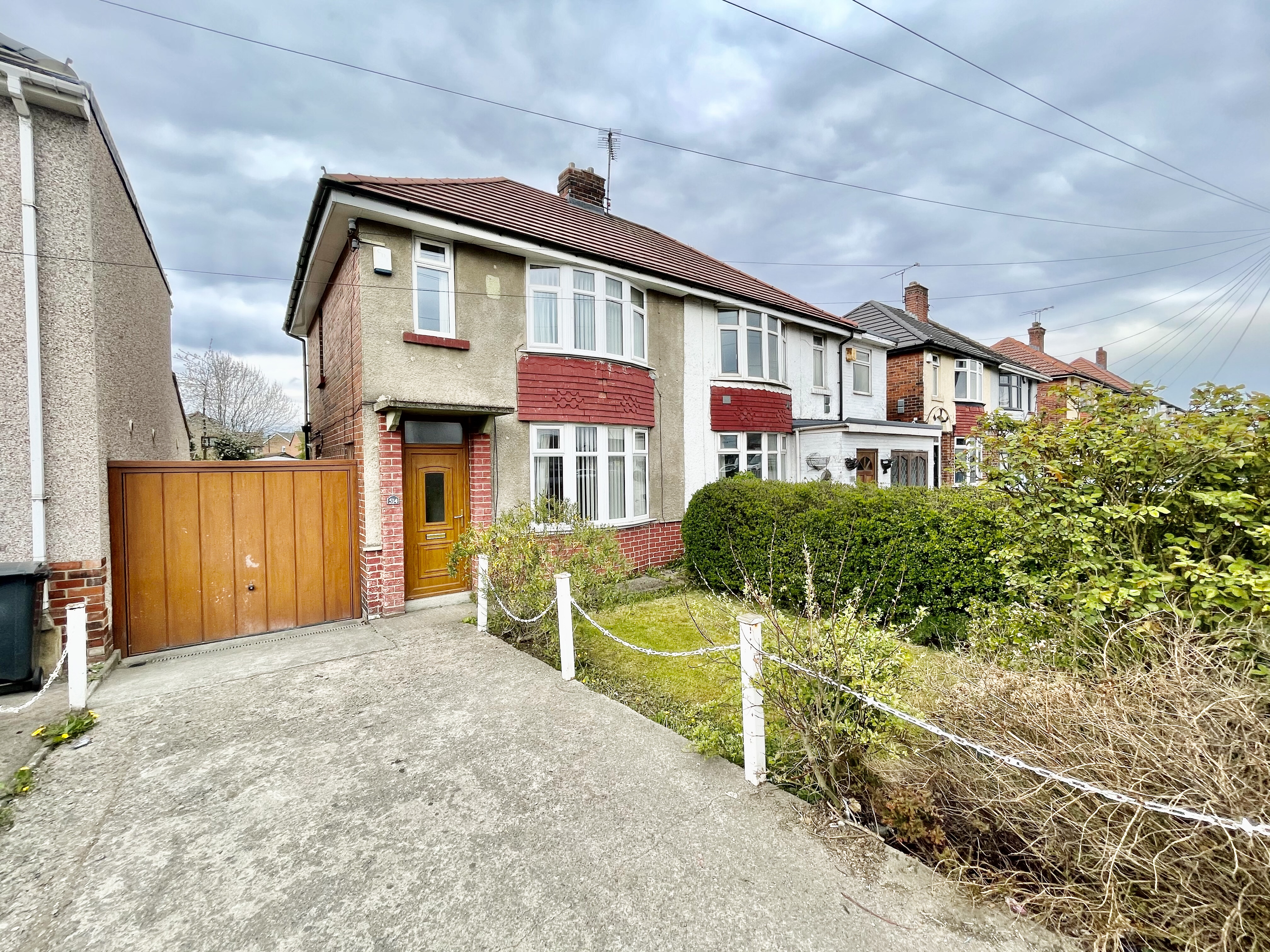 3 bedroom Semidetached House Ridgeway Road, S12 Strike