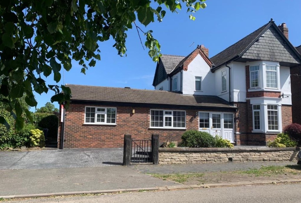 4 bedroom Detached House Manora Road, CW9 Property Search Strike