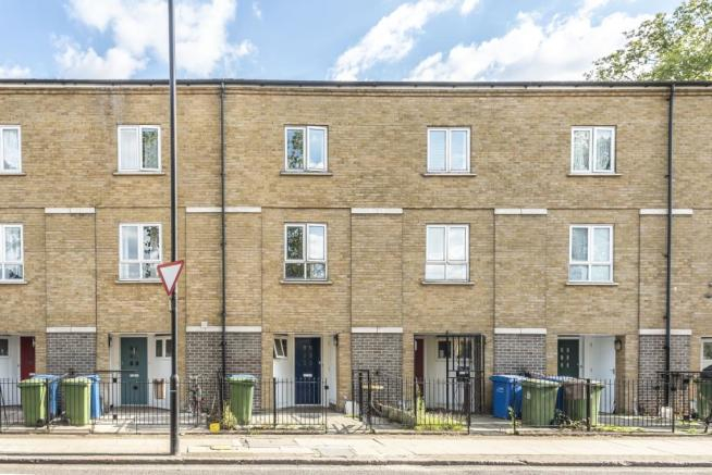 4 bedroom Terraced House Commercial Way, SE15 Property Search Strike