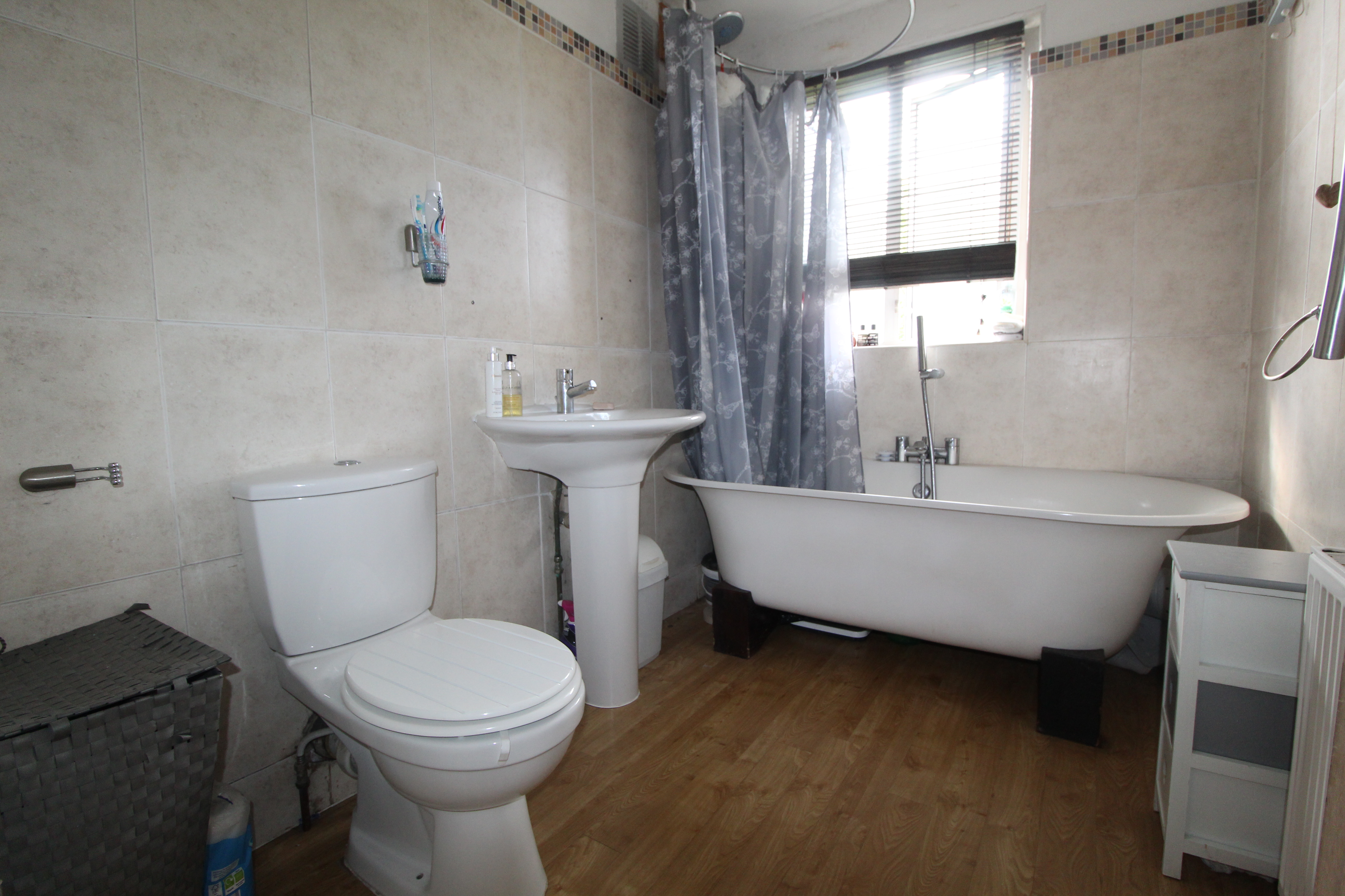 3 bedroom Semidetached House Upper Albert Road, S8 Strike