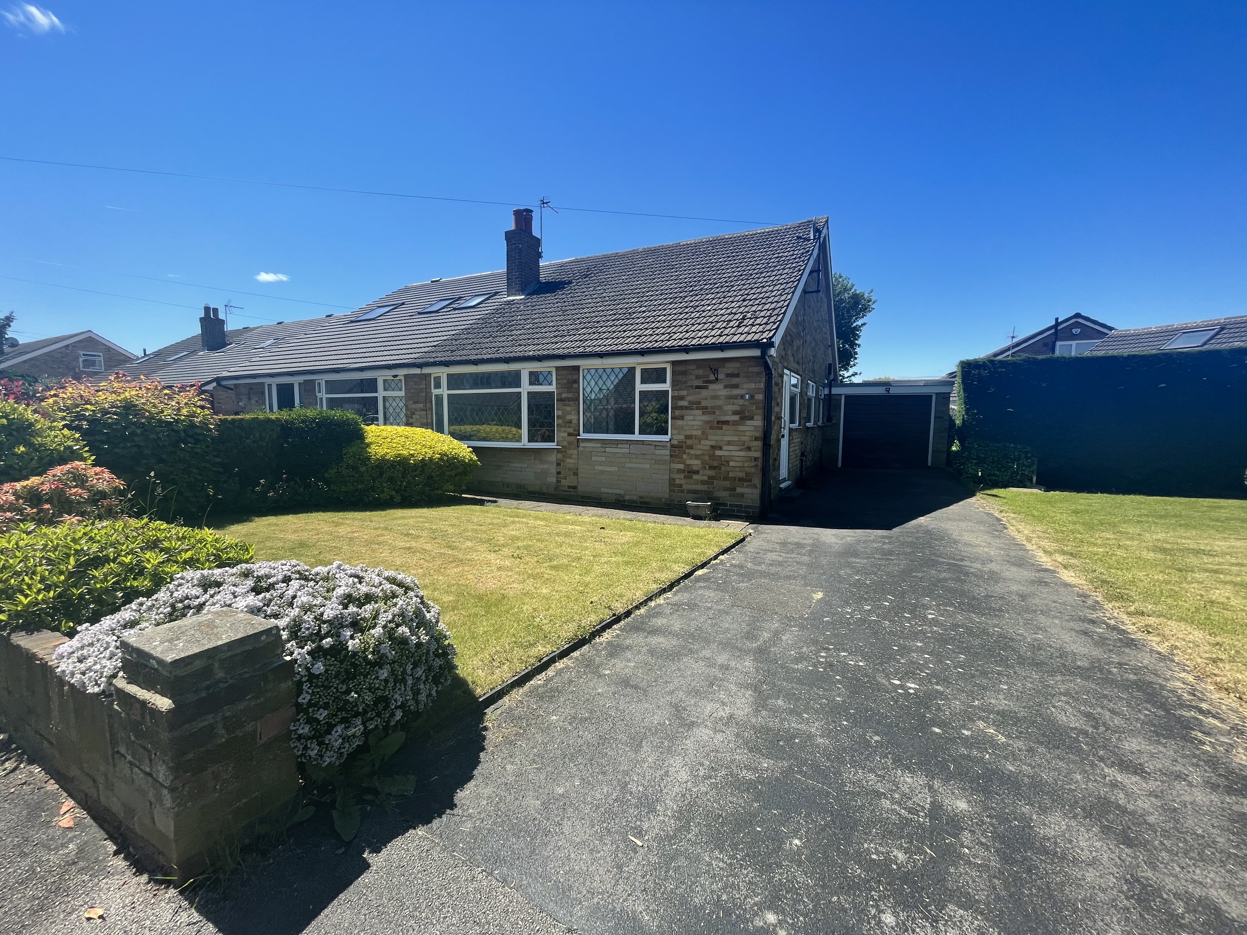 3 bedroom Bungalow Thornleigh Avenue, WF2 Property Search Strike