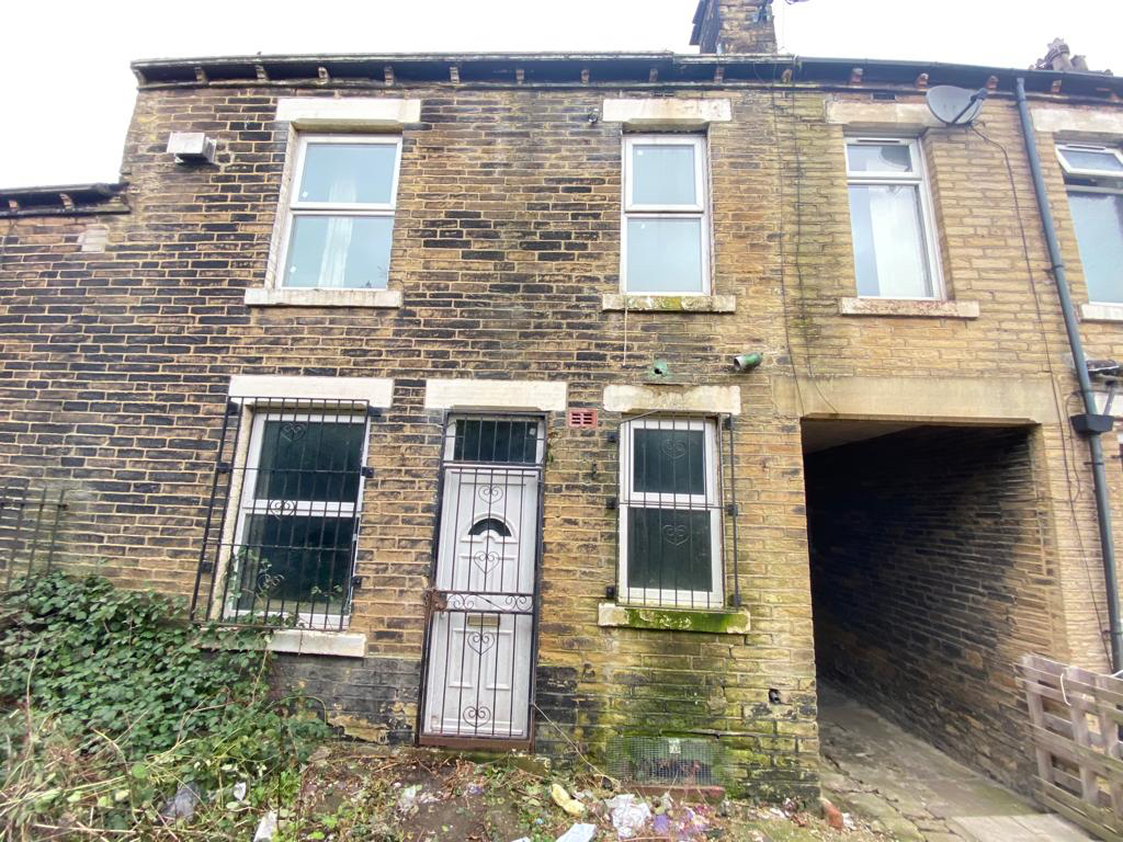 2 bedroom Terraced House Thursby Street, BD3 Property Search Strike