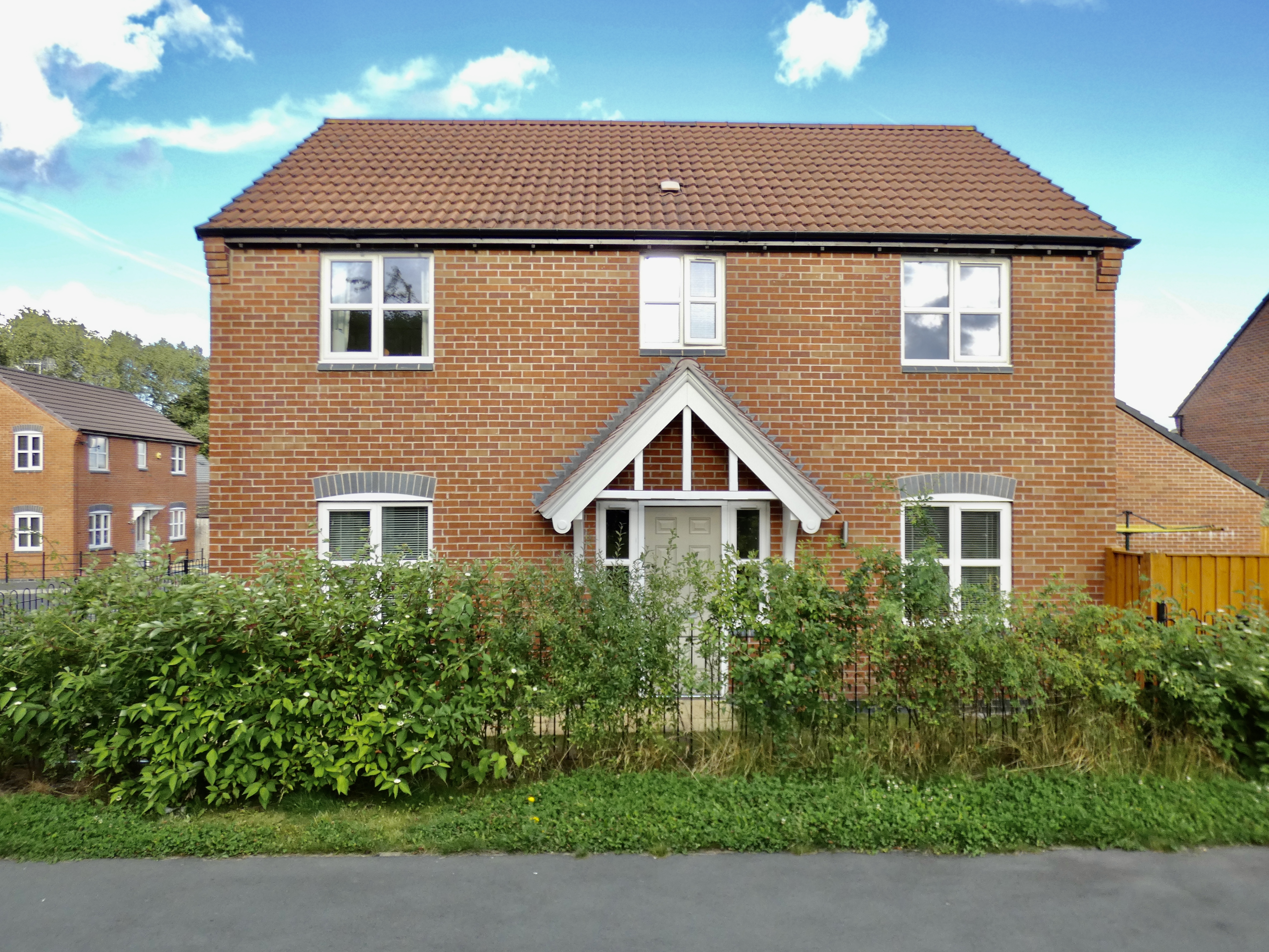 4 bedroom Detached House Burton Street, S42 Property Search Strike