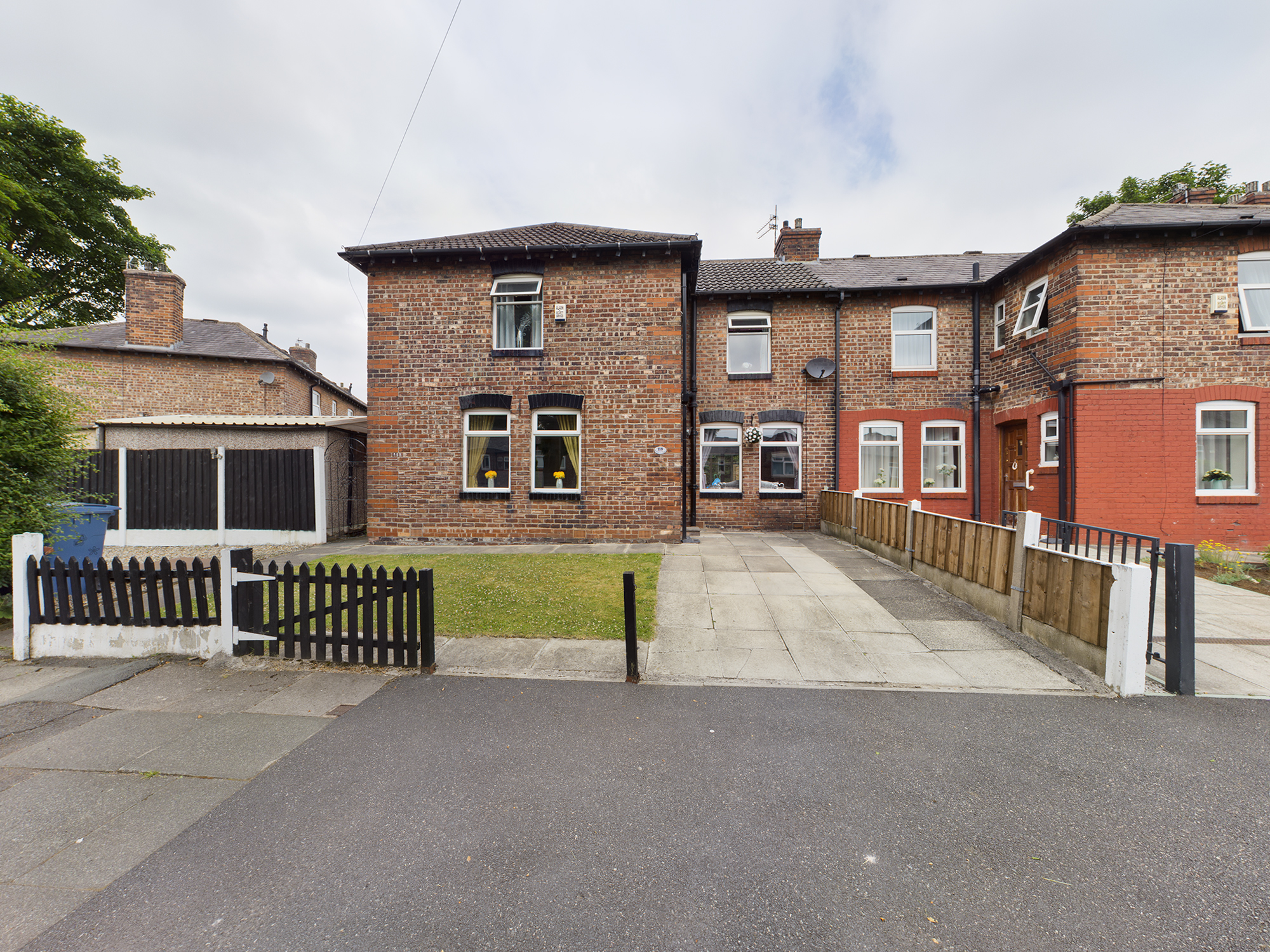 4 bedroom End of terrace House South Radford Street, M7 Property