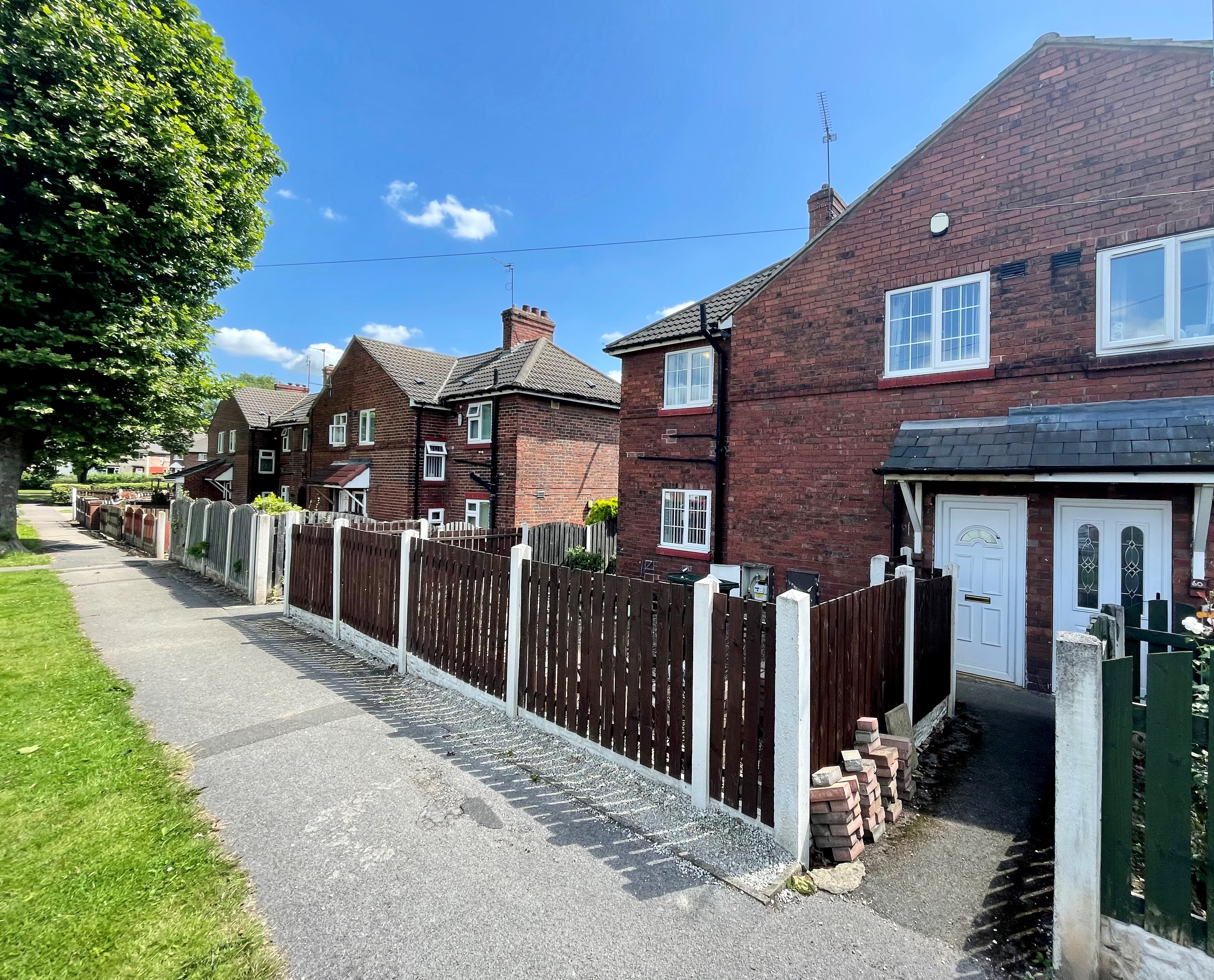 3 bedroom Semidetached House Broadway East, S65 Property Search Strike