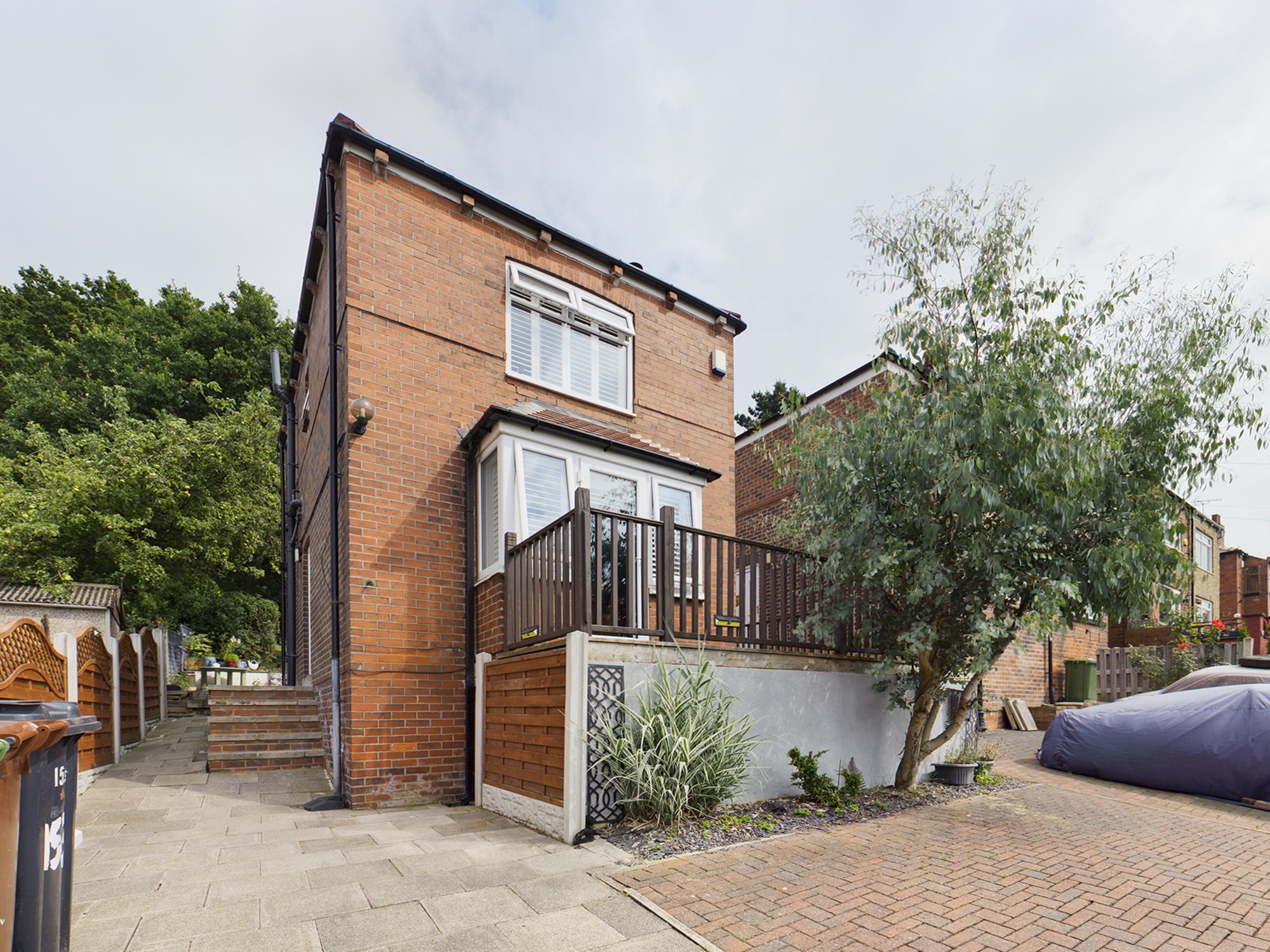 2 bedroom Detached House Blue Hill Lane, LS12 Property Search Strike