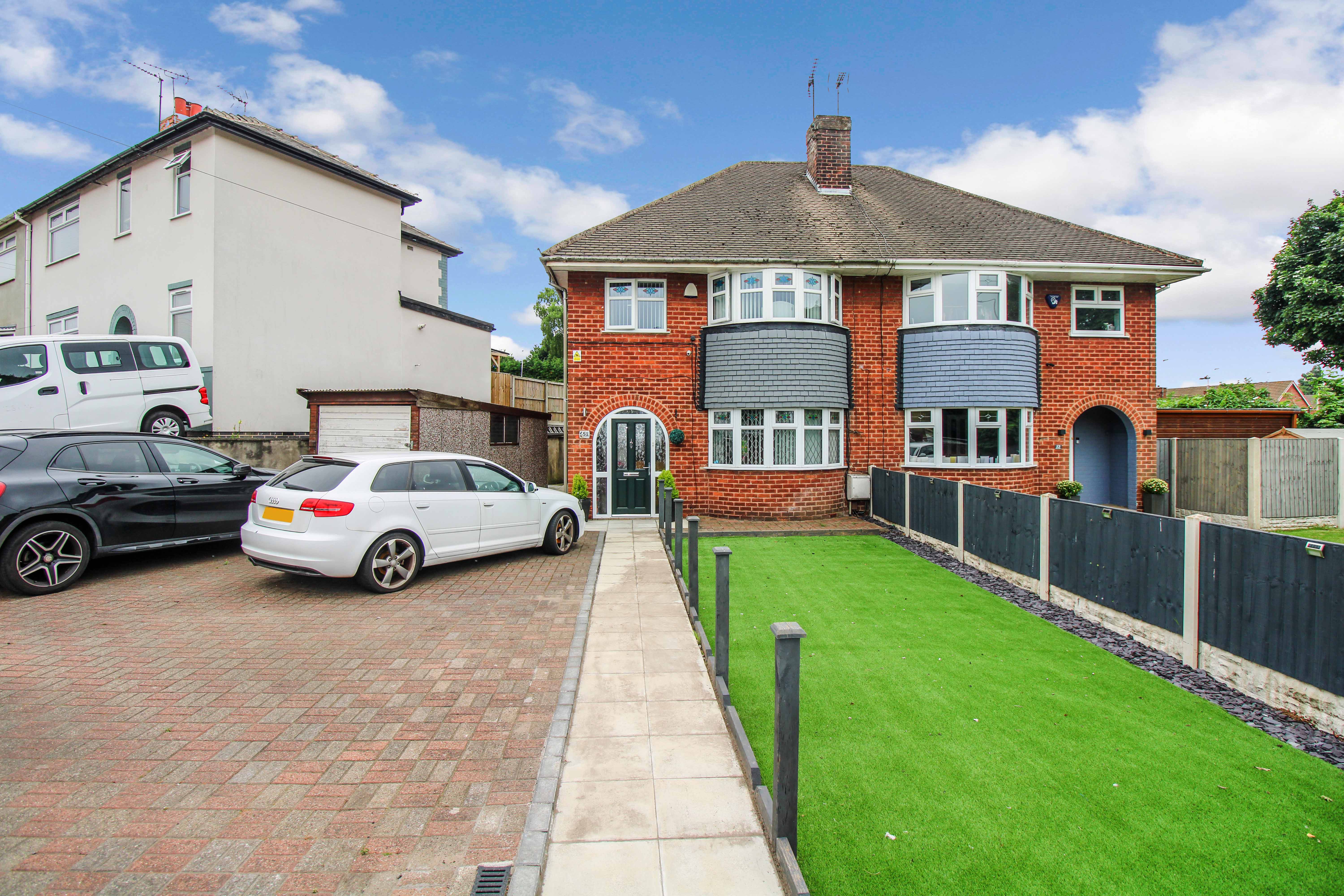4 bedroom Semidetached House Violet Hill, NG19 Property Search
