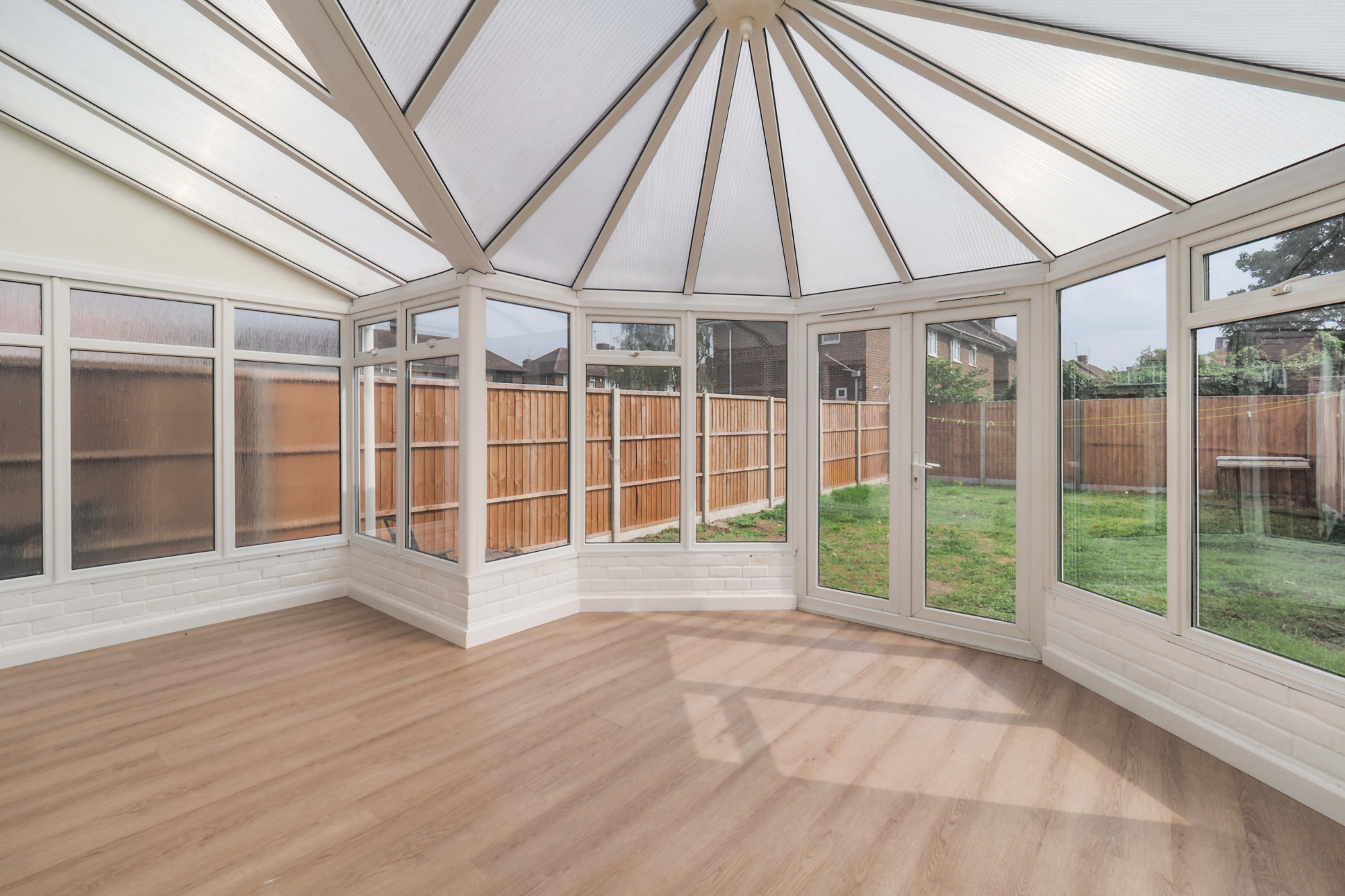 3 bedroom Terraced House Leopold Road, NW10 Property Search Strike