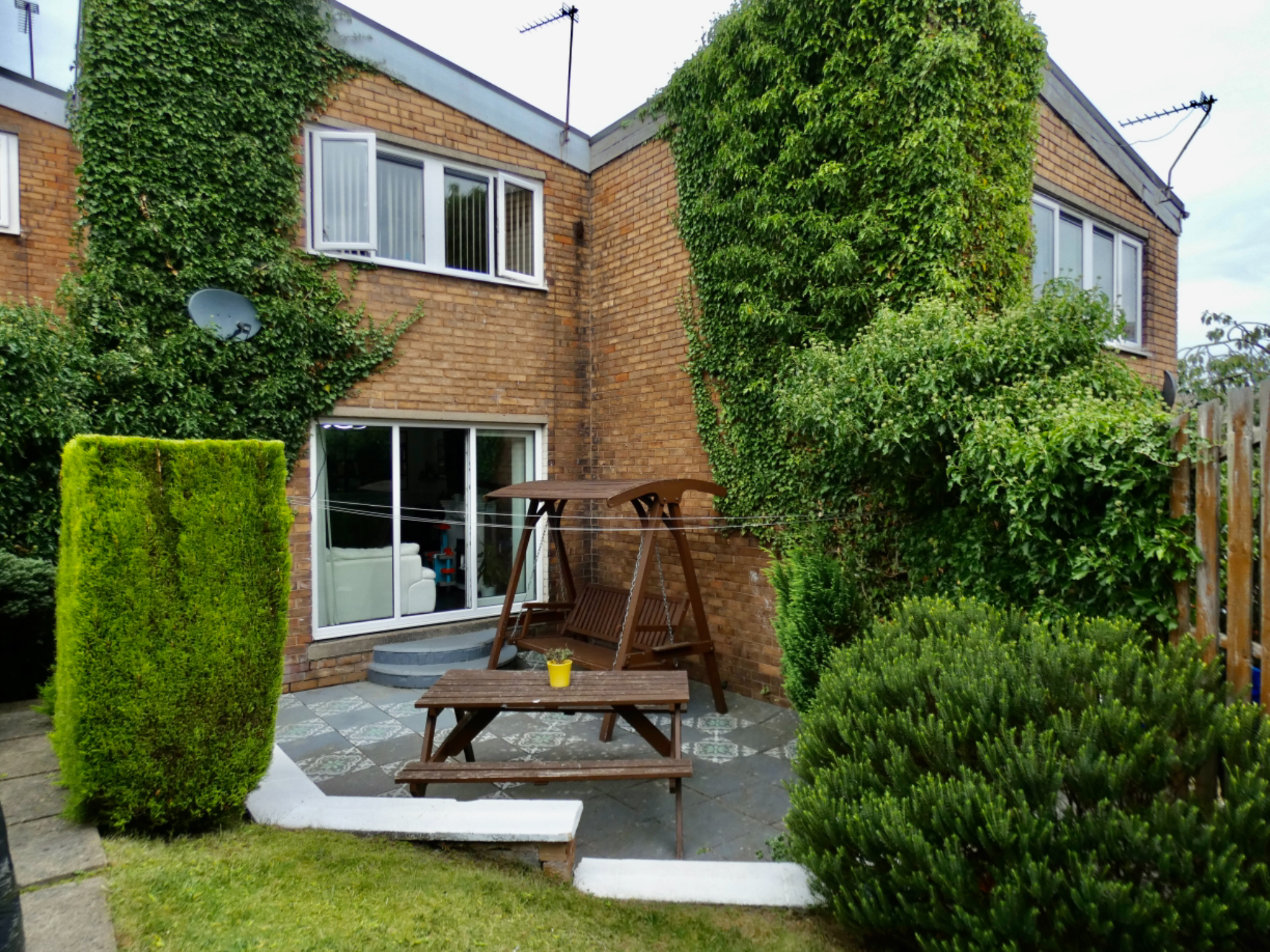 3 bedroom Terraced House Blackstock Road, S14 Property Search Strike