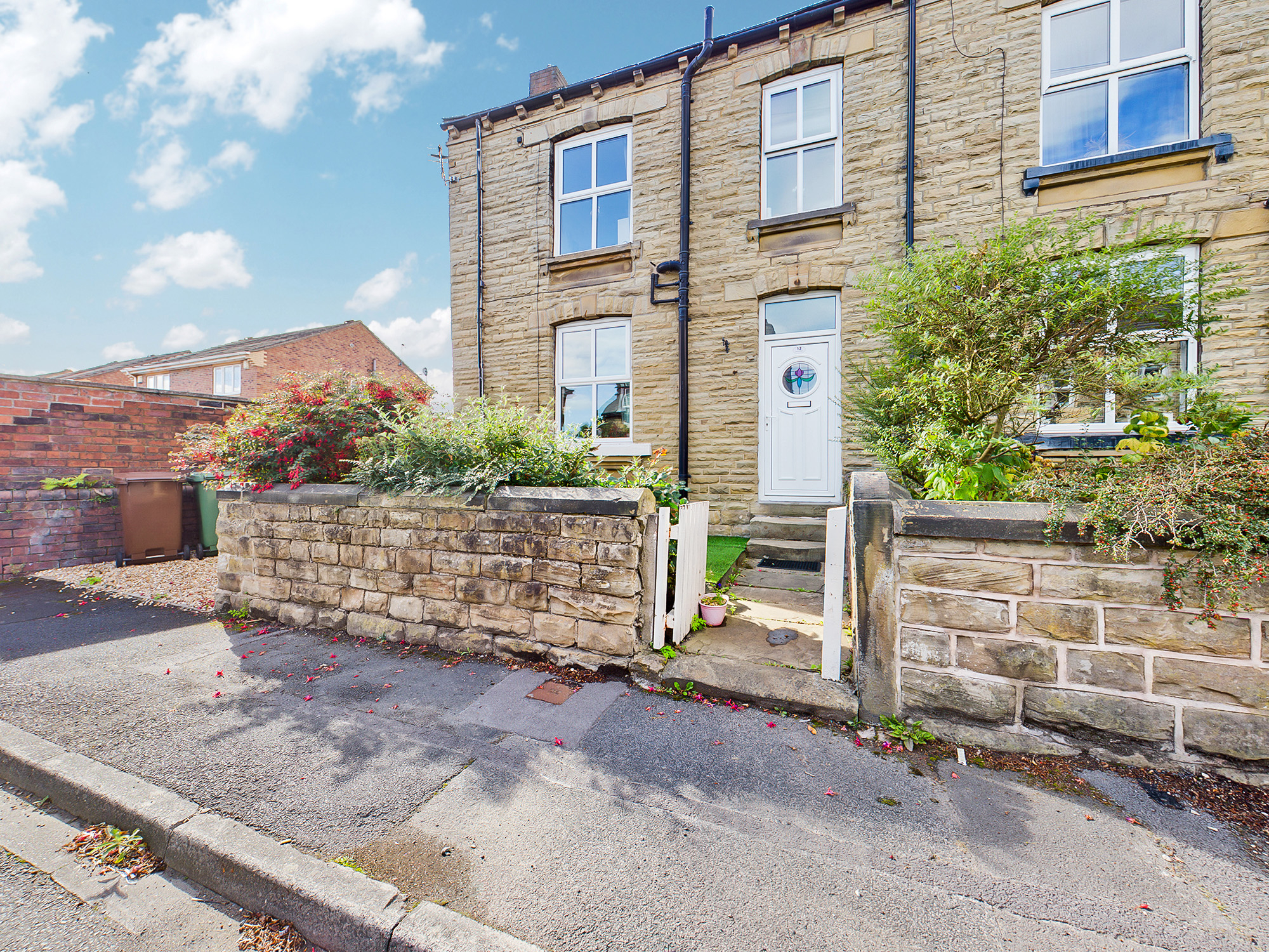 1 bedroom Terraced House Saville Street, WF5 Property Search Strike