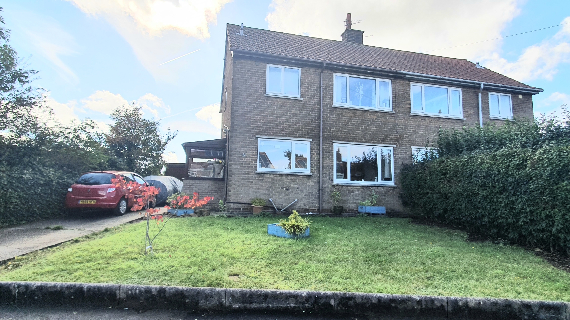 2 bedroom Semidetached House Keats Drive, Dinnington, S25 Property