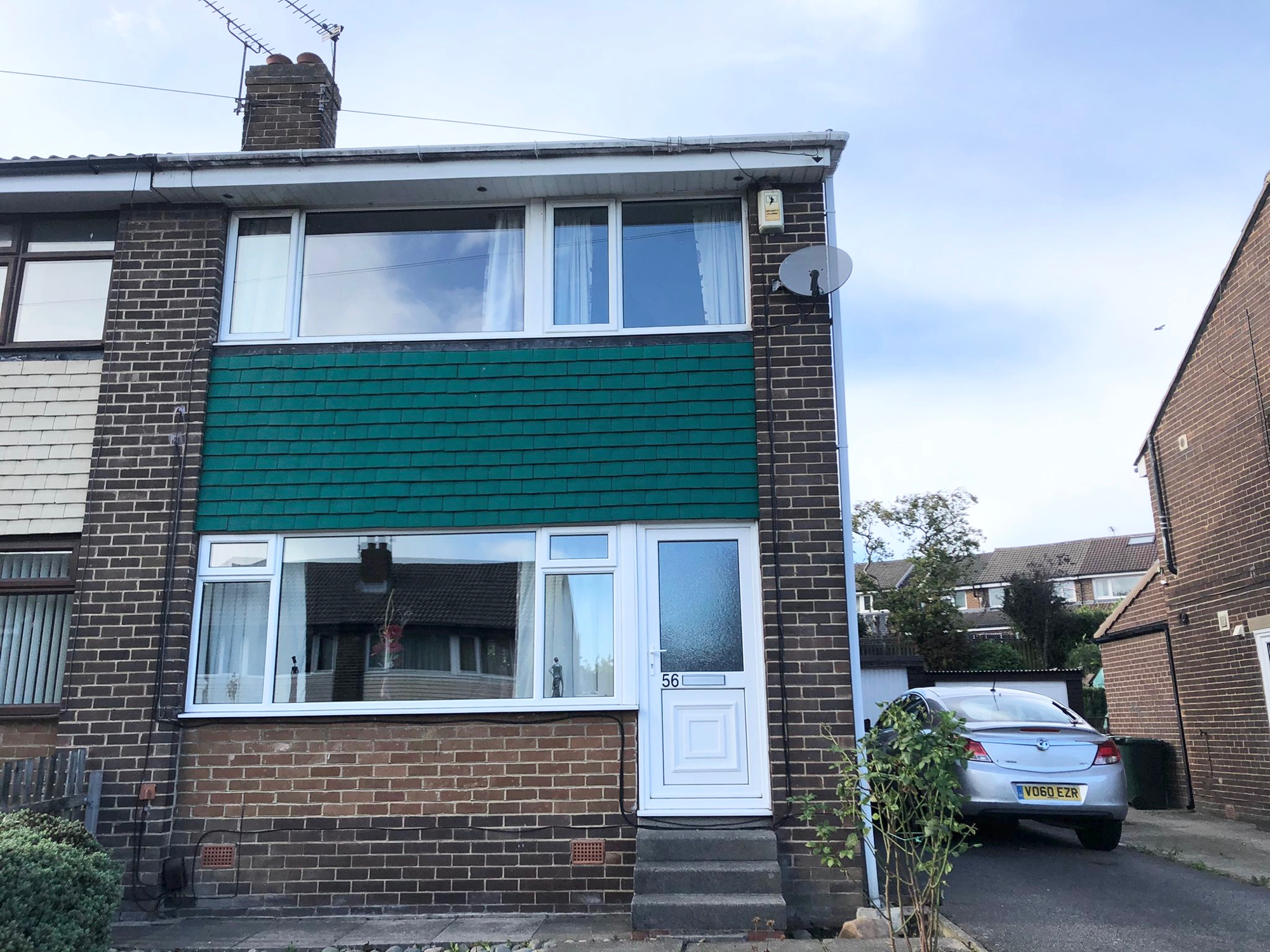 3 bedroom Semidetached House Woodrow Drive, BD12 Property Search