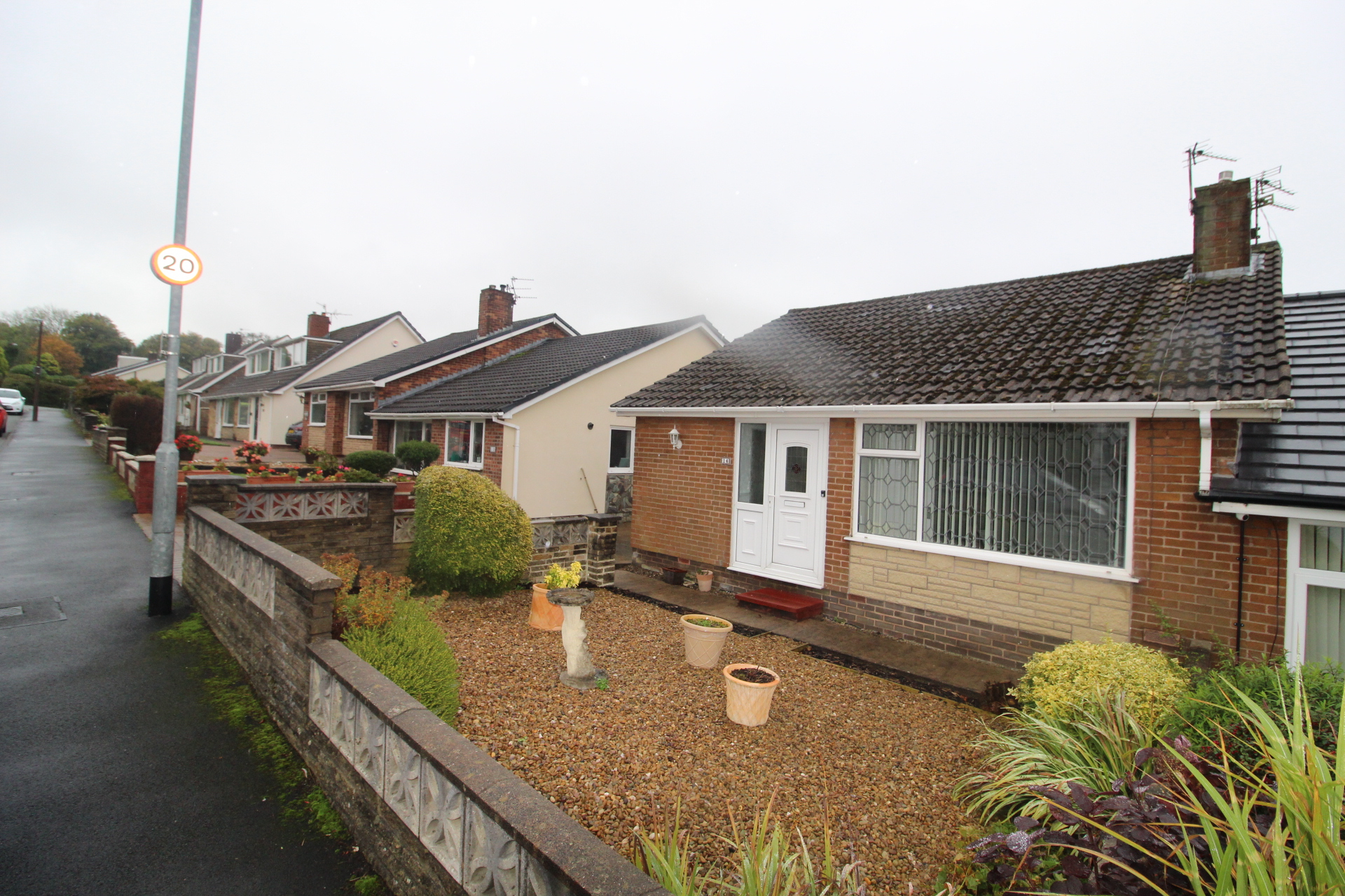 2 bedroom Bungalow Red Spar Road, BB10 Property Search Strike