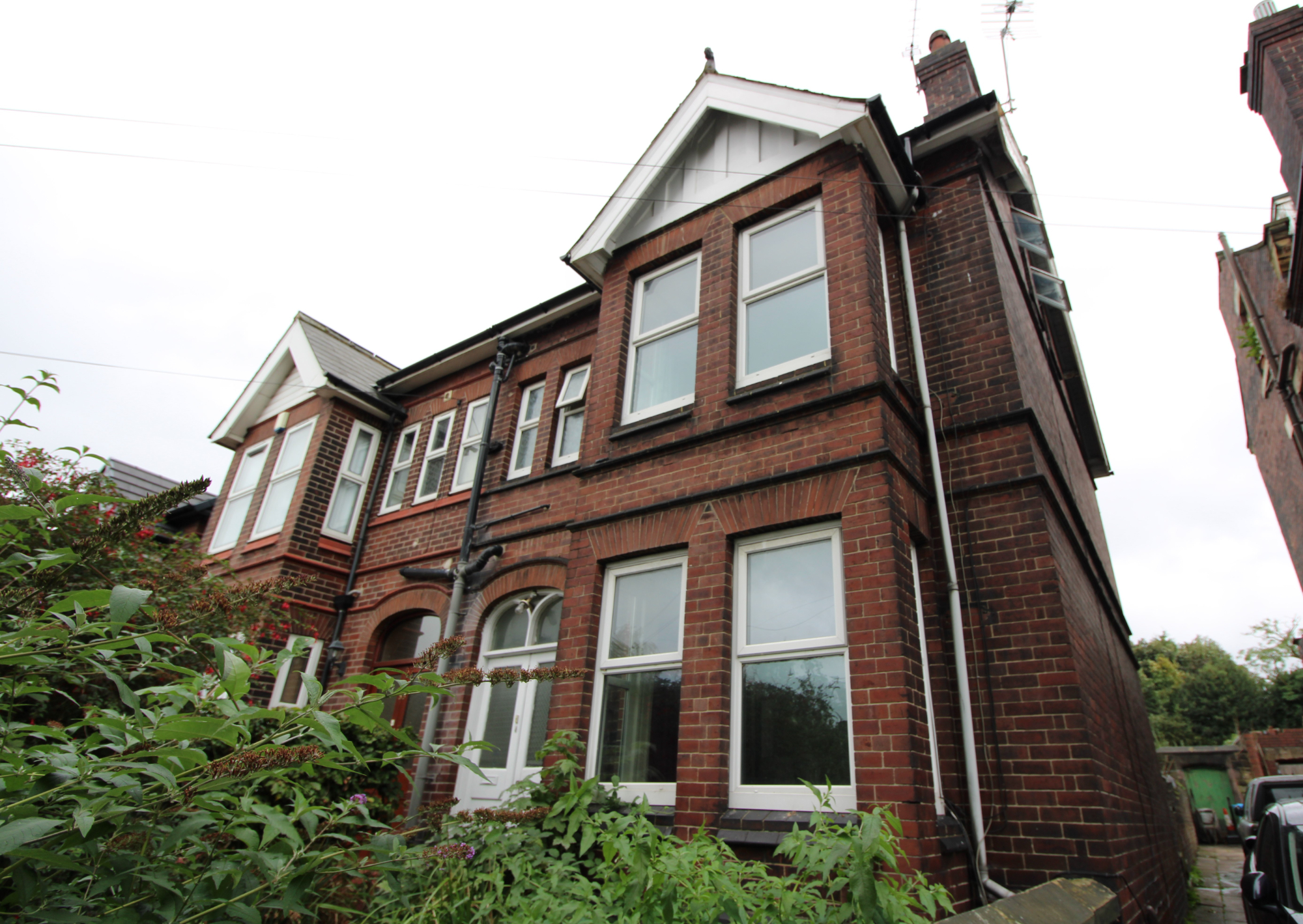 5 bedroom Semidetached House Godstone Road, S60 Property Search