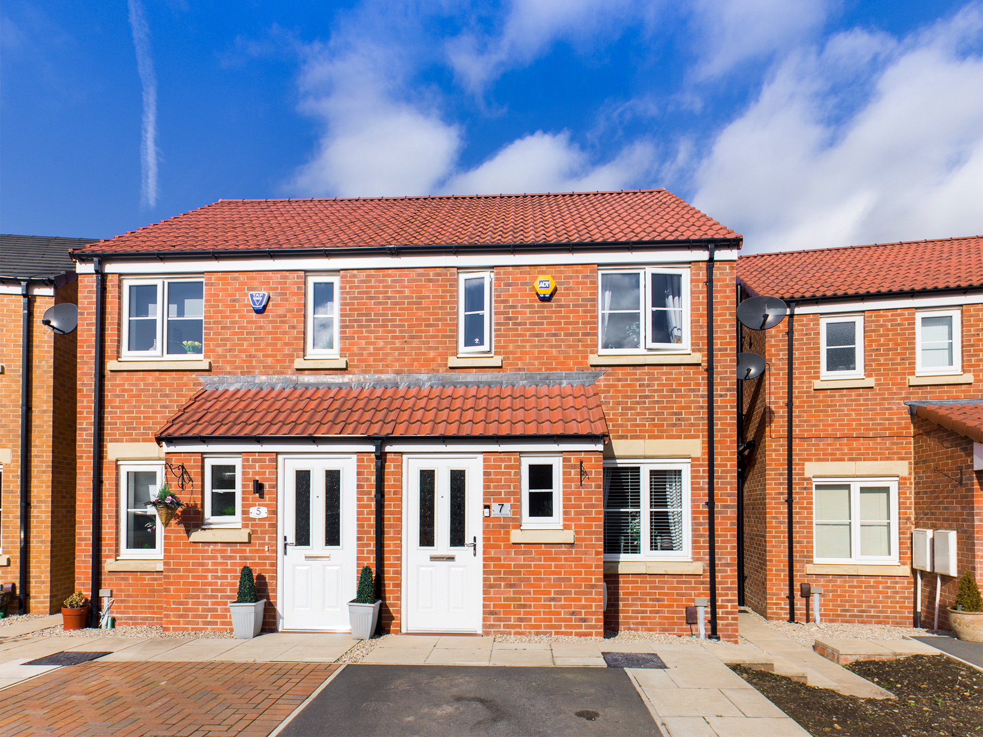 2 bedroom Semidetached House Bottle Kiln Rise, WF1 Property Search