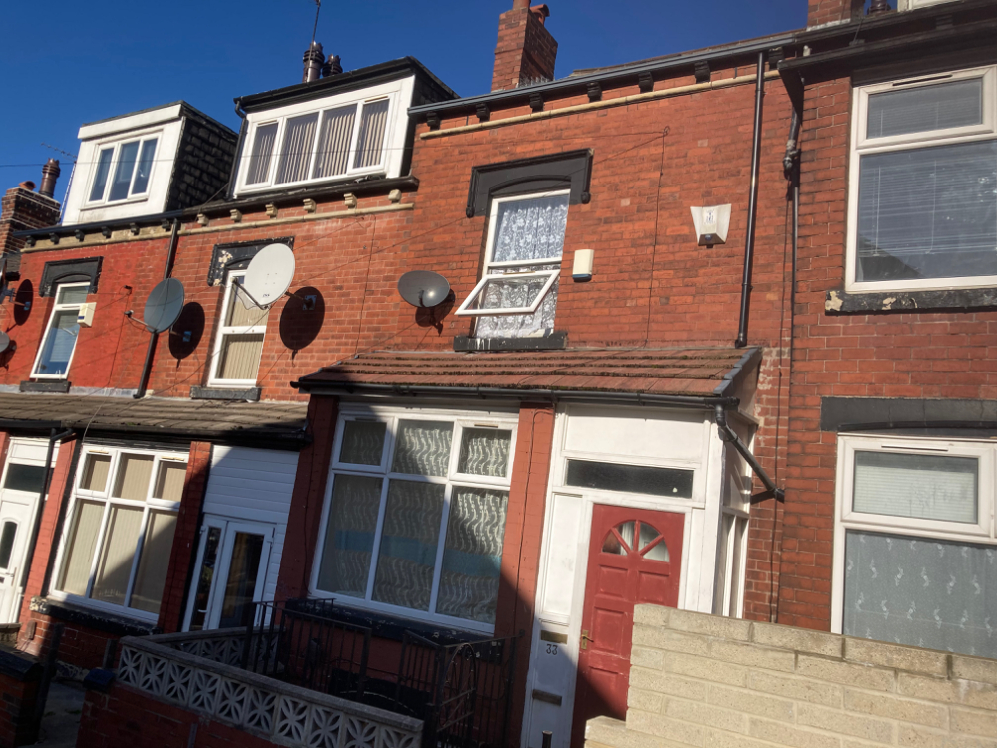 3 bedroom Terraced House Milan Road, LS8 Property Search Strike