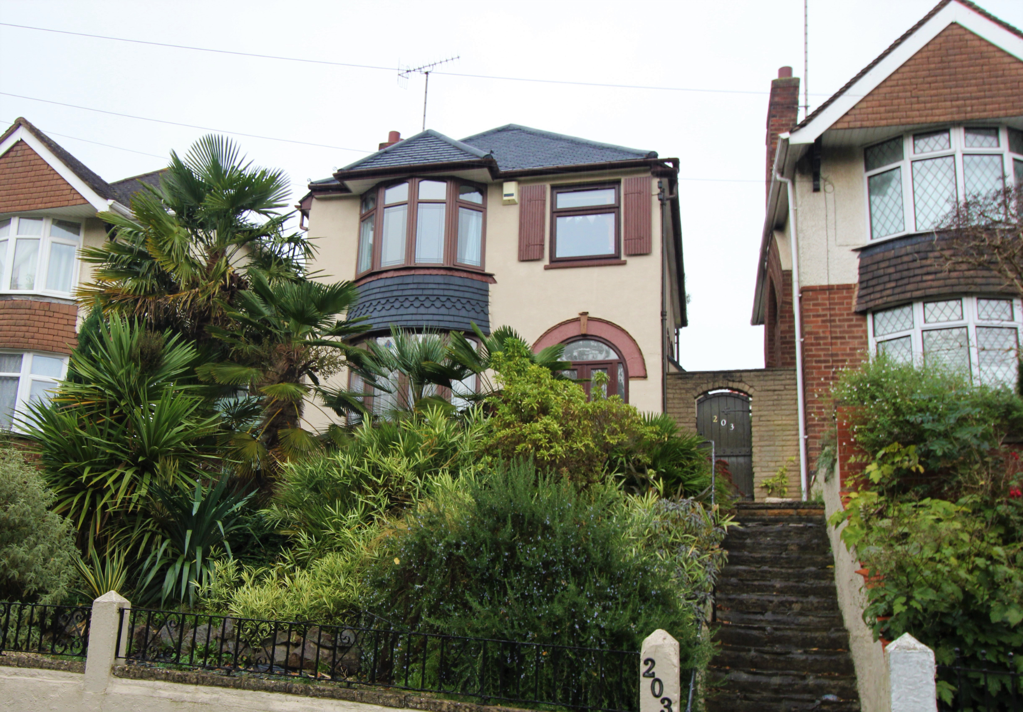 3 bedroom Detached House Anstey Lane, LE4 Property Search Strike