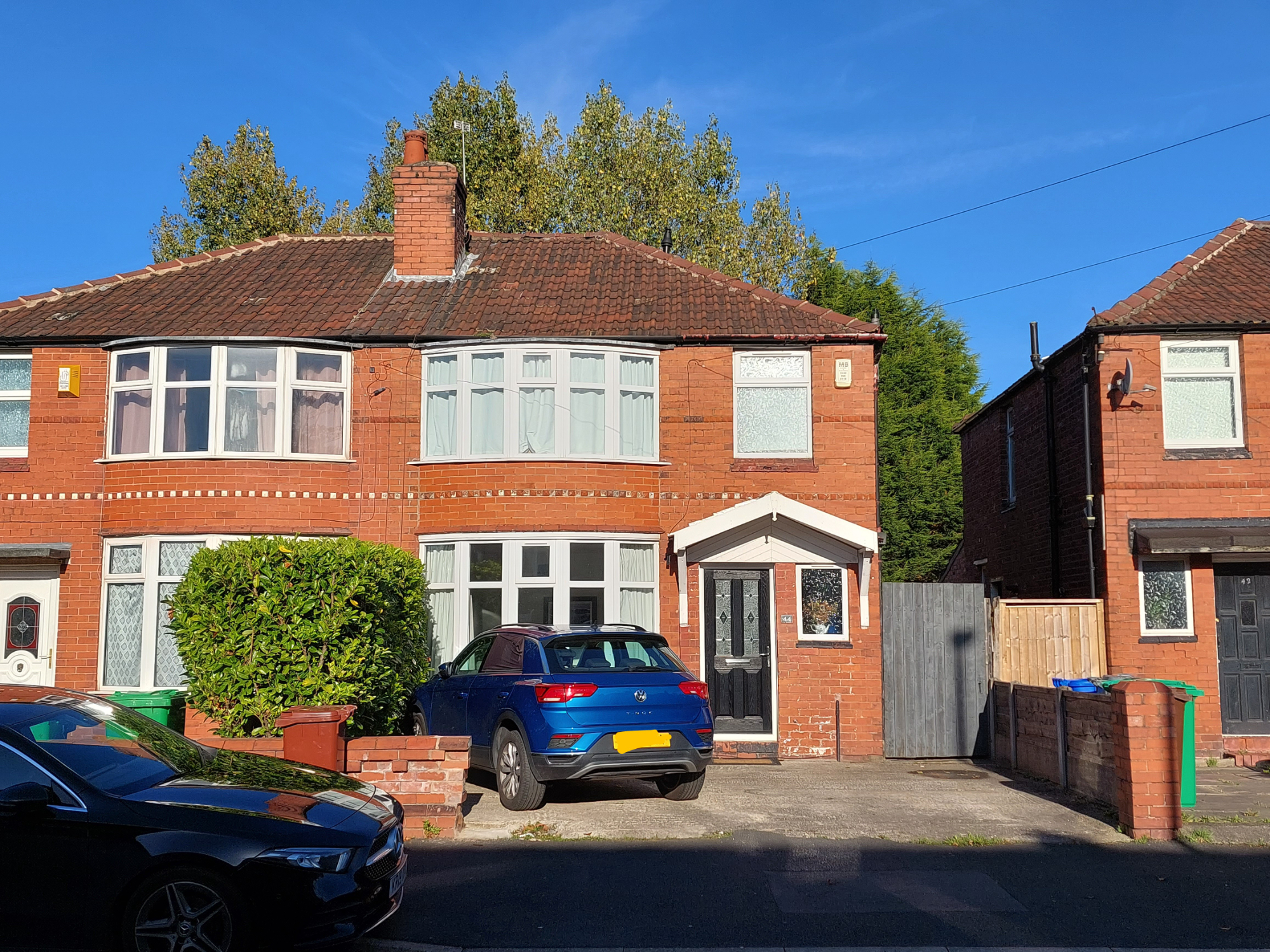 3 bedroom Semidetached House Heyscroft Road, M20 Property Search Strike