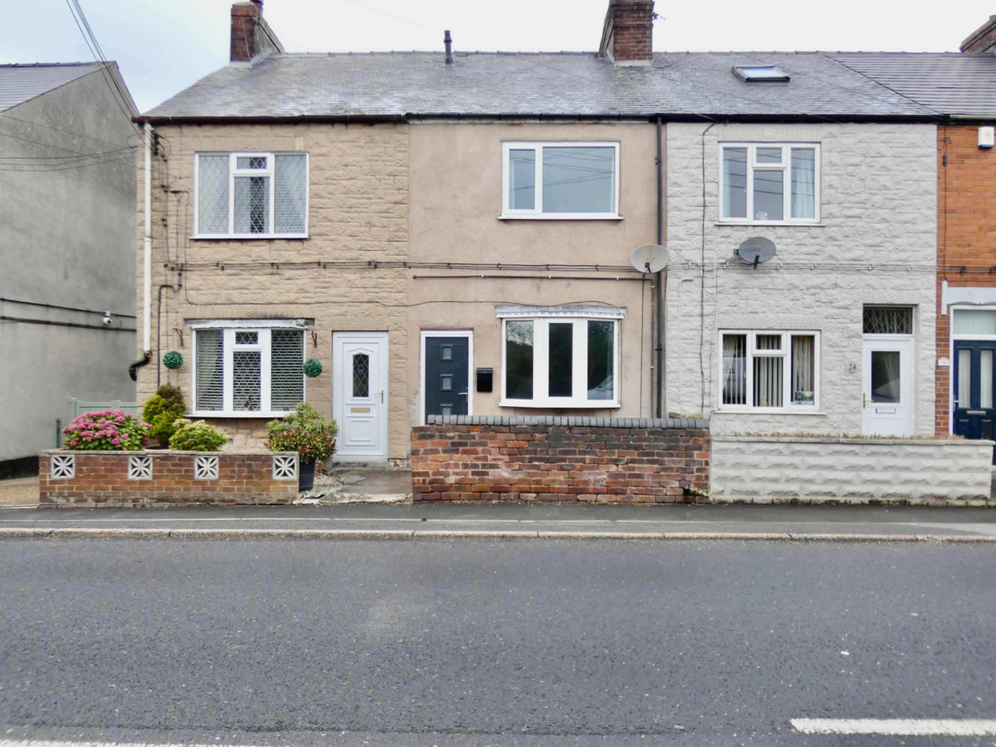 2 bedroom Terraced House Clowne Road, S44 Property Search Strike