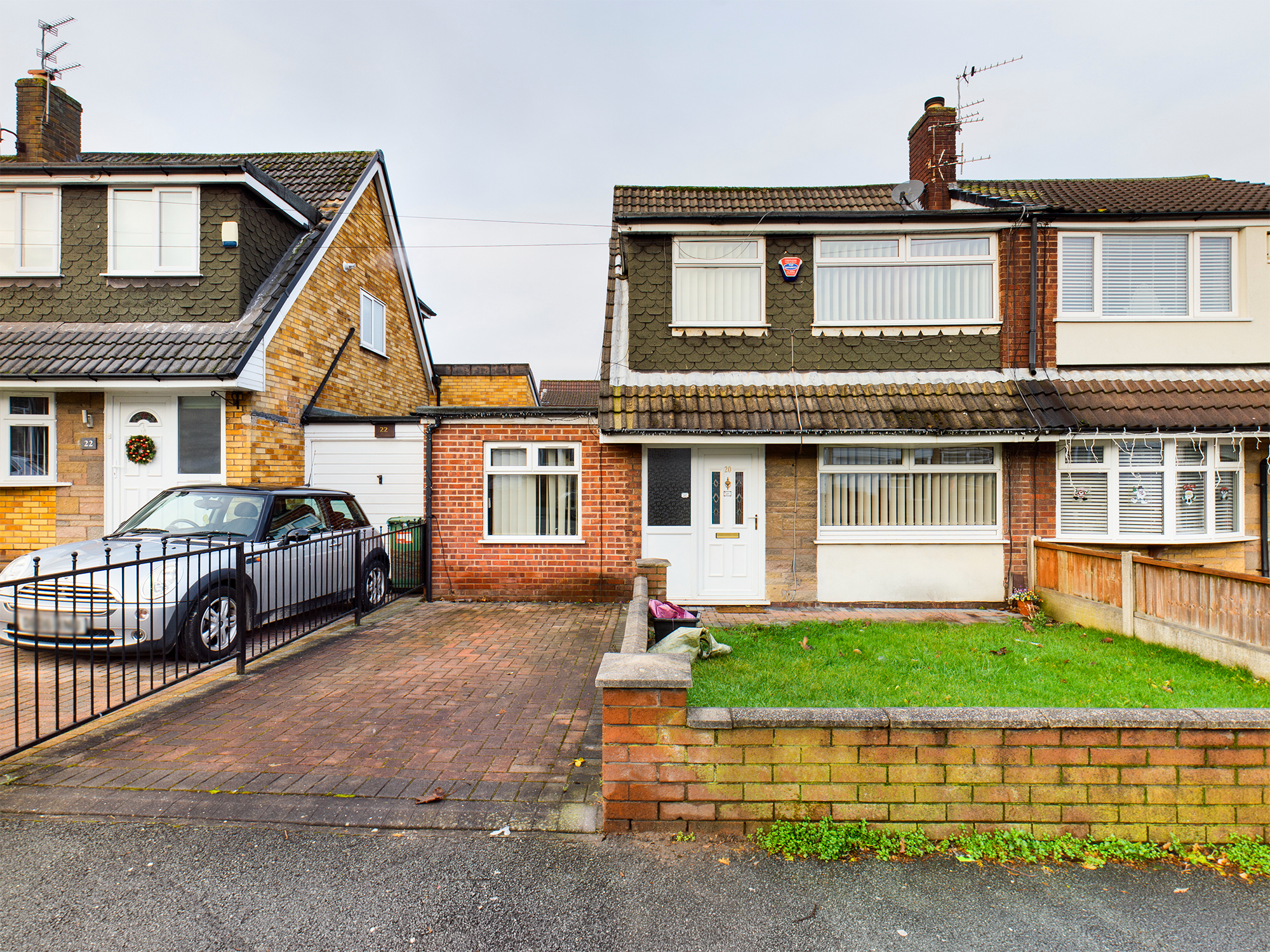 3 bedroom Semidetached House Sandringham Drive, WA9 Property Search Strike