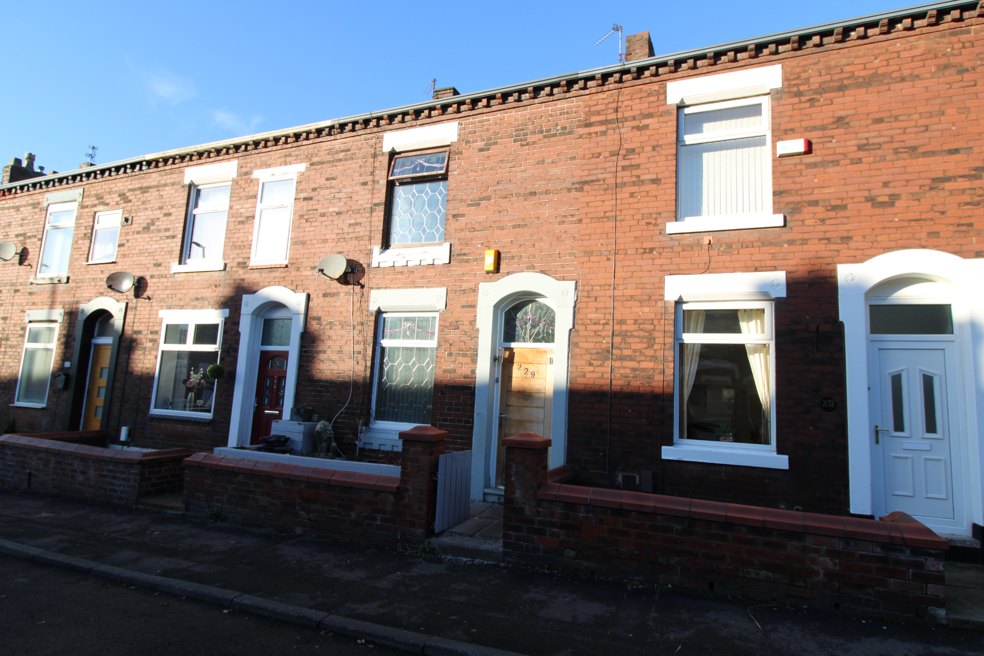 2 bedroom Terraced House Denton Lane, OL9 Property Search Strike