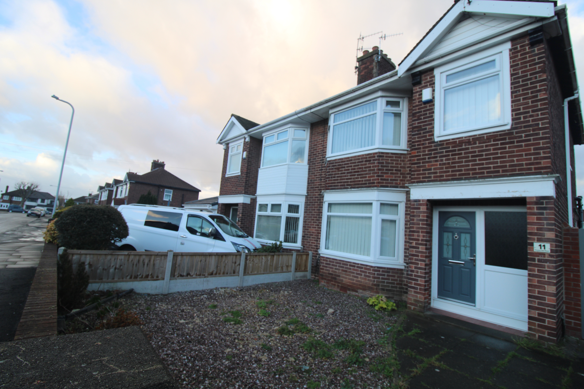 3 bedroom Semidetached House Prenton Dell Road, CH43 Property