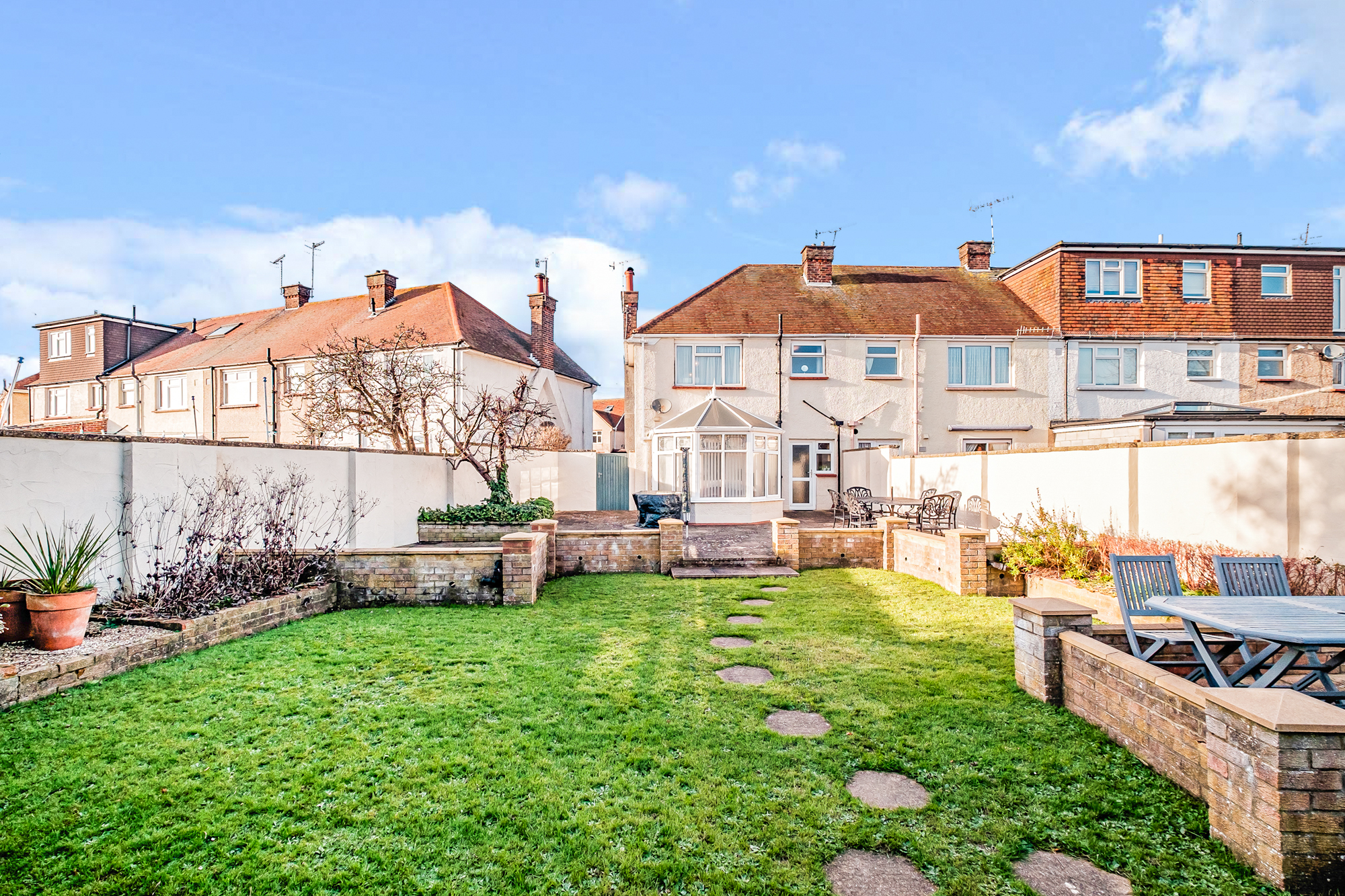 3 bedroom End of terrace House Goldsmith Road, BN14 Property Search