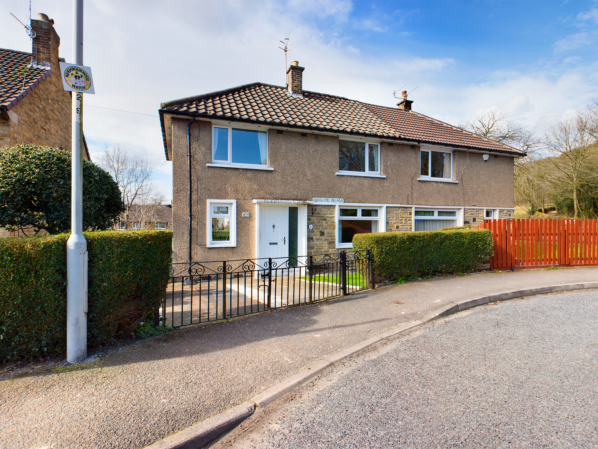3 bedroom Semidetached House Bowland Avenue, BD17 Property Search