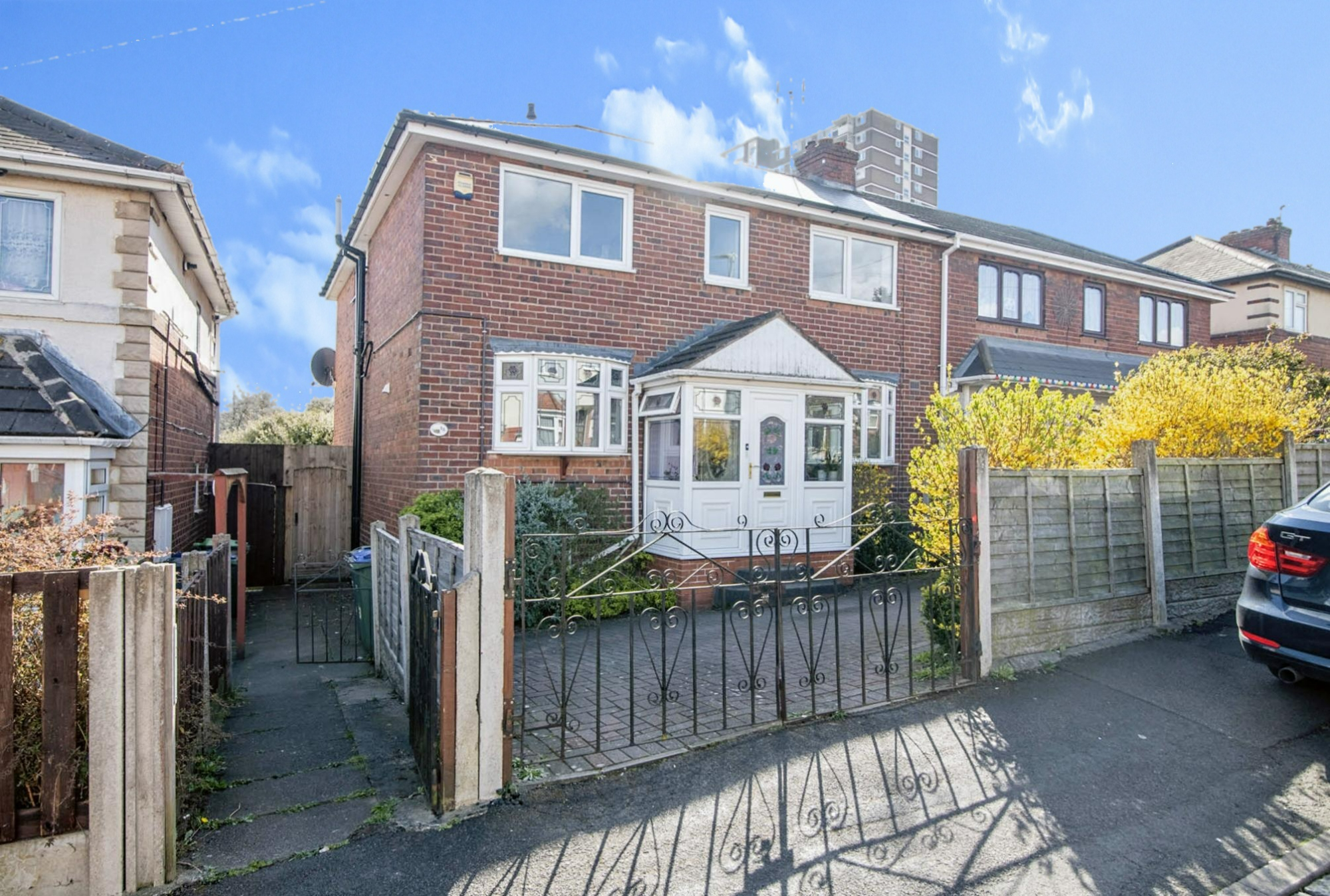 5 bedroom Semidetached House Wallace Road, B69 Property Search Strike