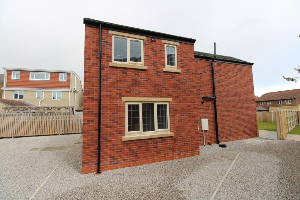 3 bedroom Detached House Ash Mews, Eckington, S21 Property Search
