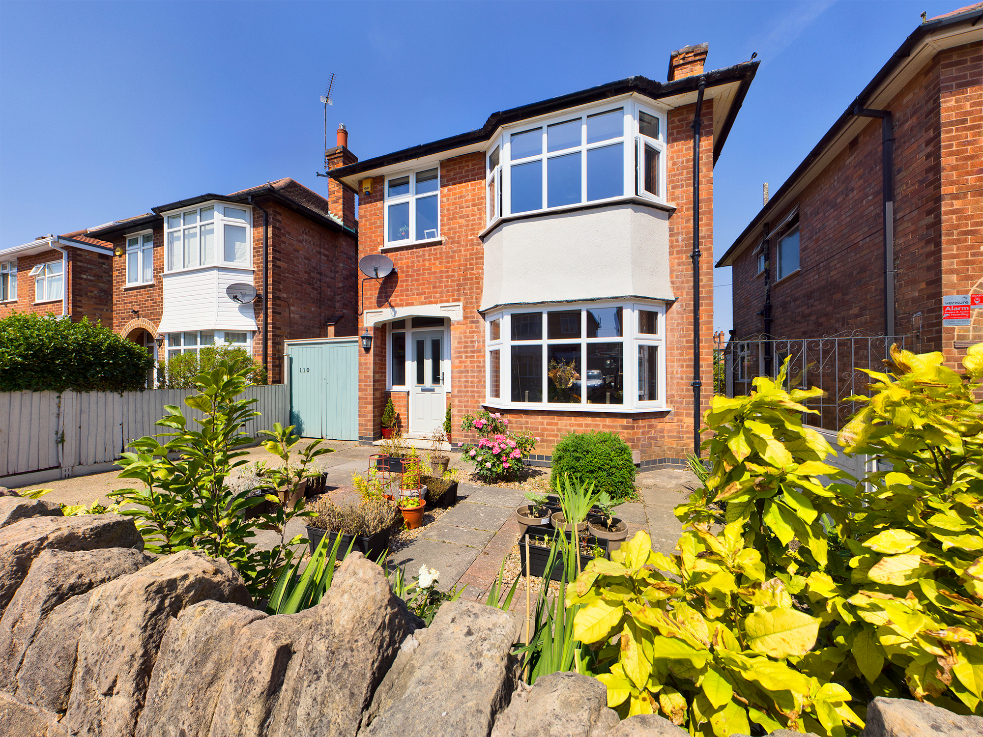 3 bedroom Detached House Runswick Drive, NG8 Property Search Strike